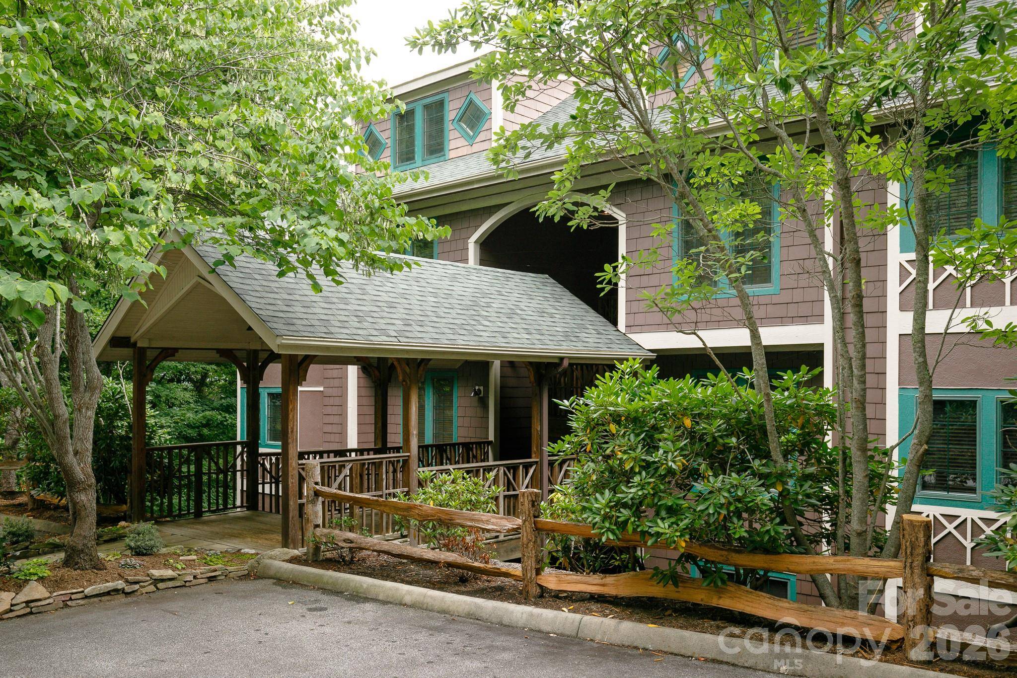 222 Creekside WAY #D202, Burnsville, NC 28714