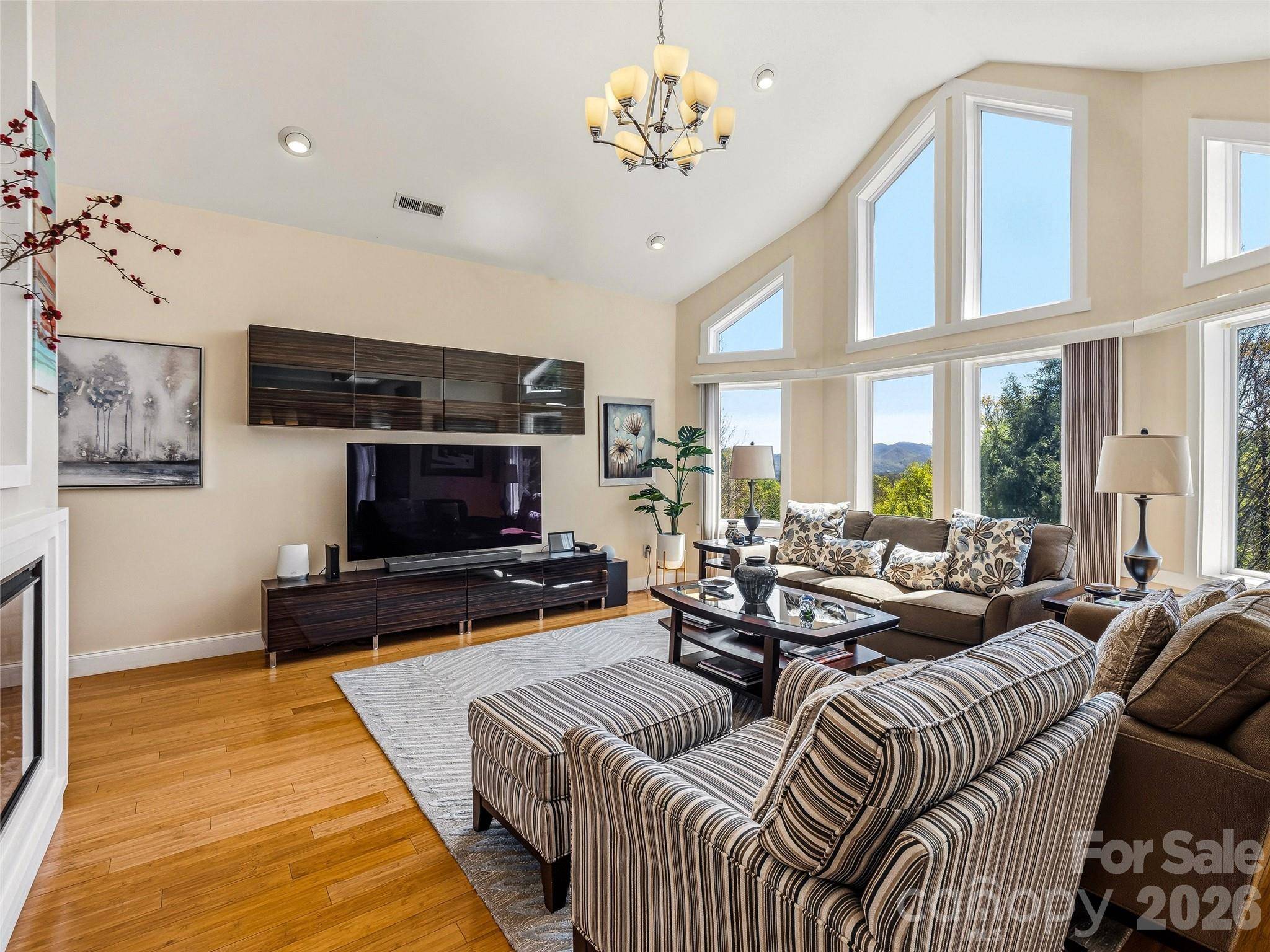 24 Sunnie Rae LN, Candler, NC 28715