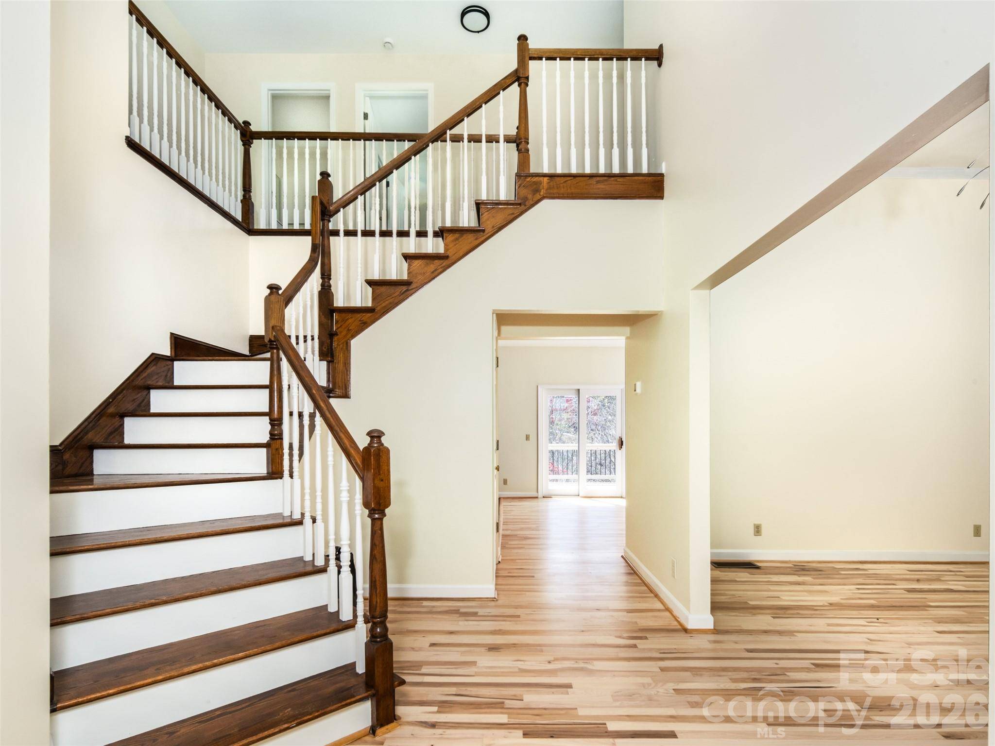 39 Eastmoor DR, Asheville, NC 28805