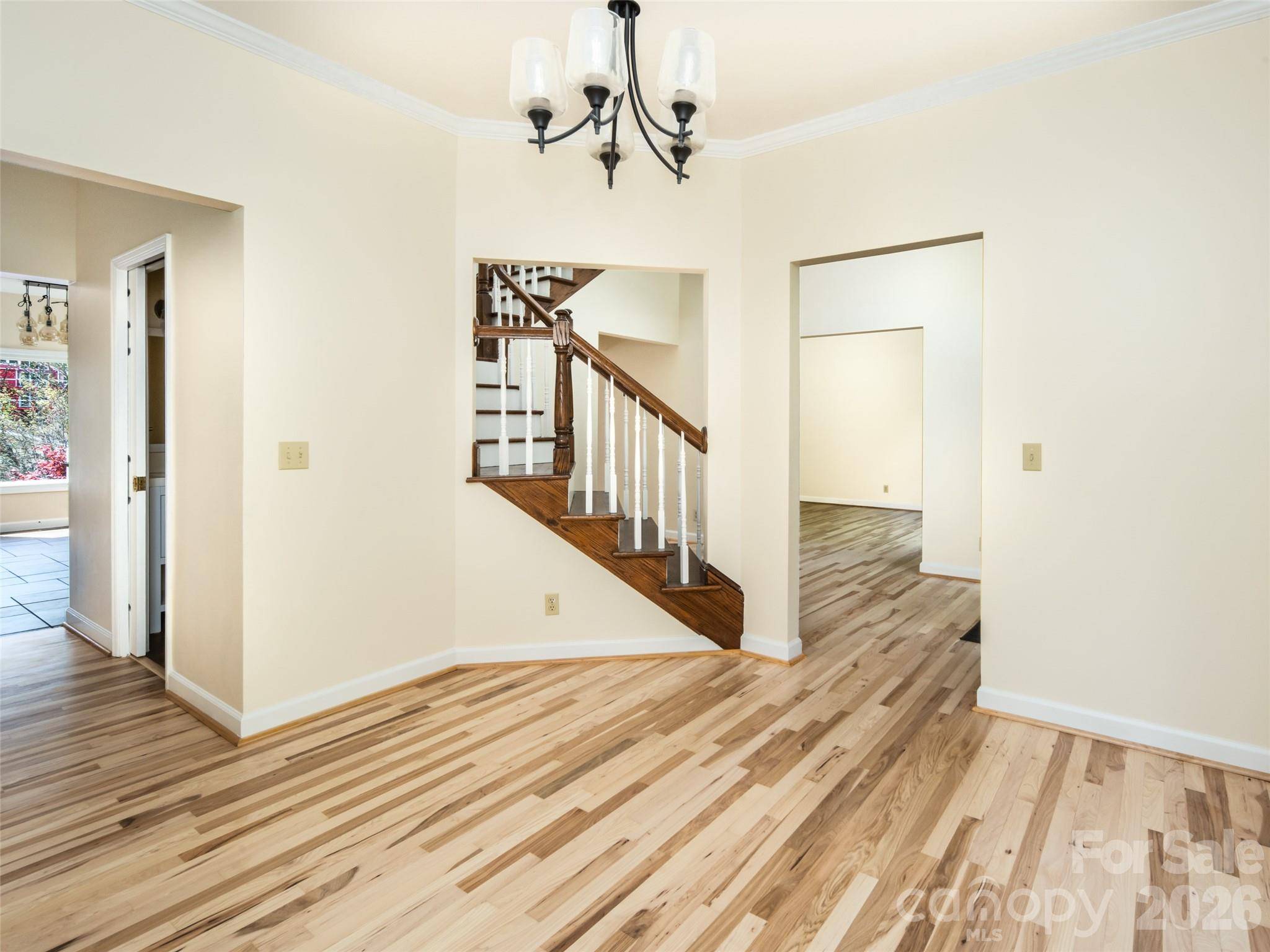 39 Eastmoor DR, Asheville, NC 28805
