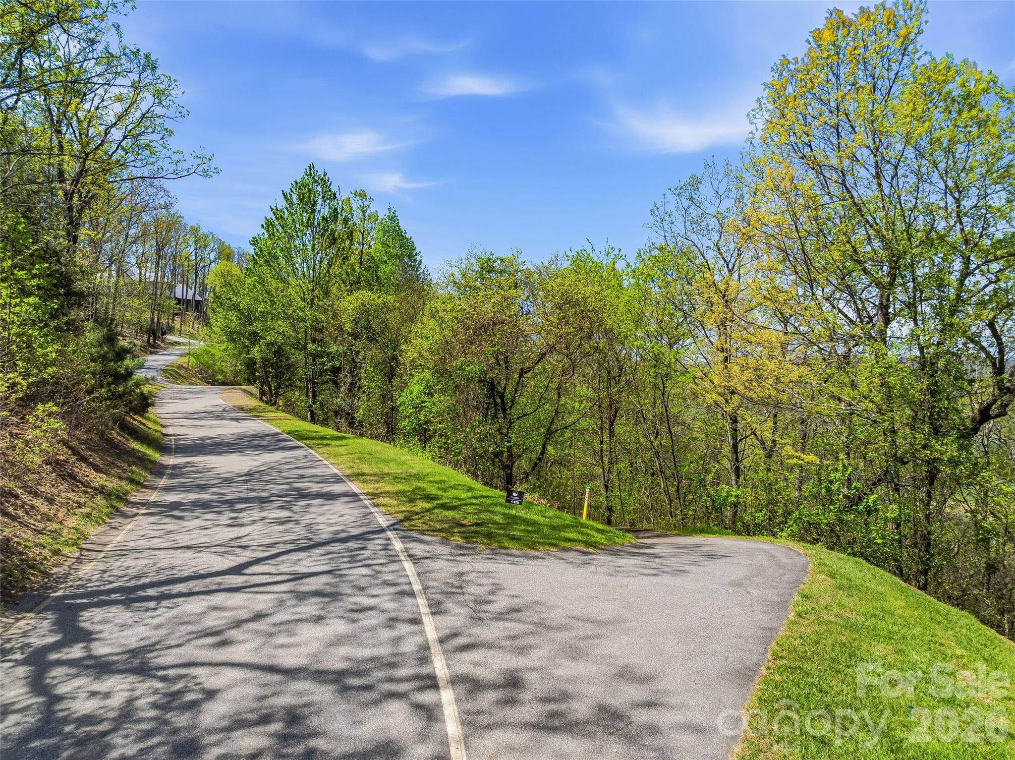 27 Deer Grass CT, Arden, NC 28704
