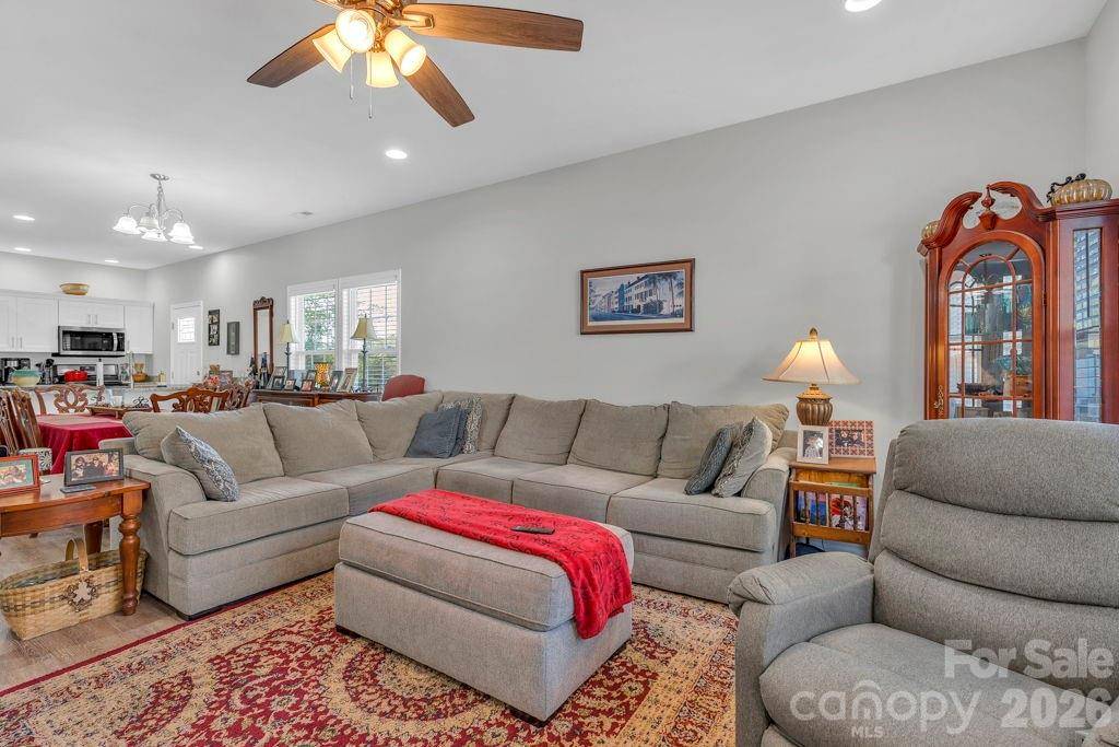 24 Merideth DR #A, Marion, NC 28752
