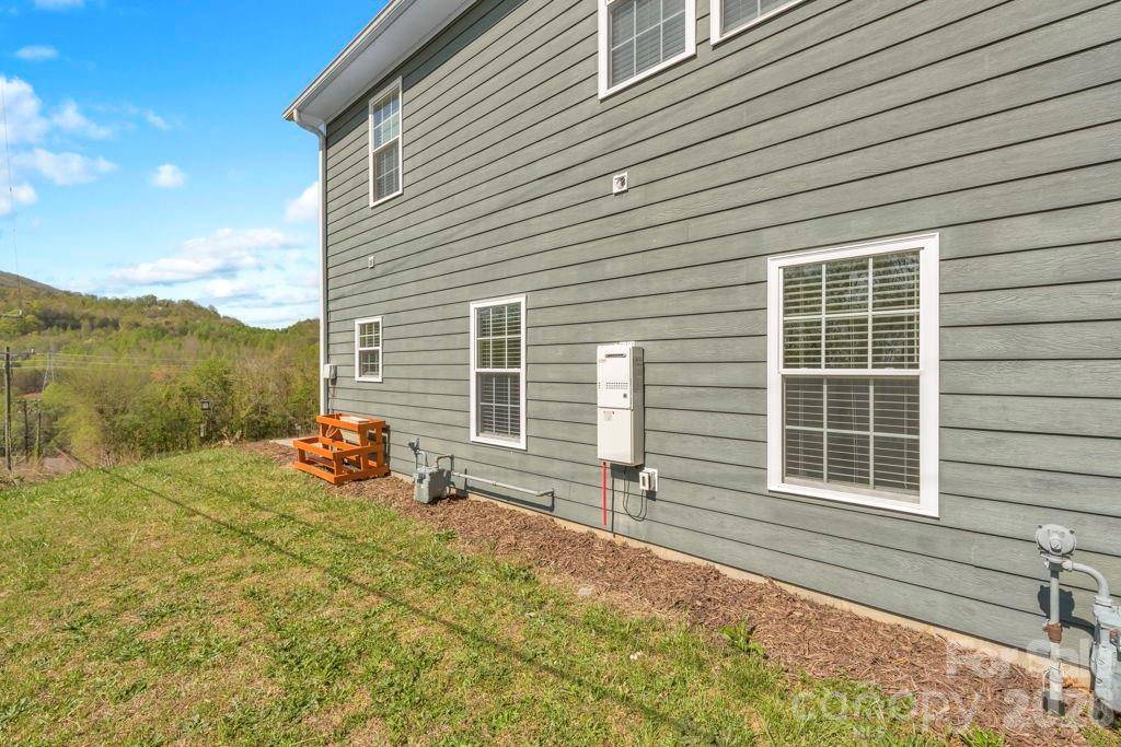 24 Merideth DR #A, Marion, NC 28752