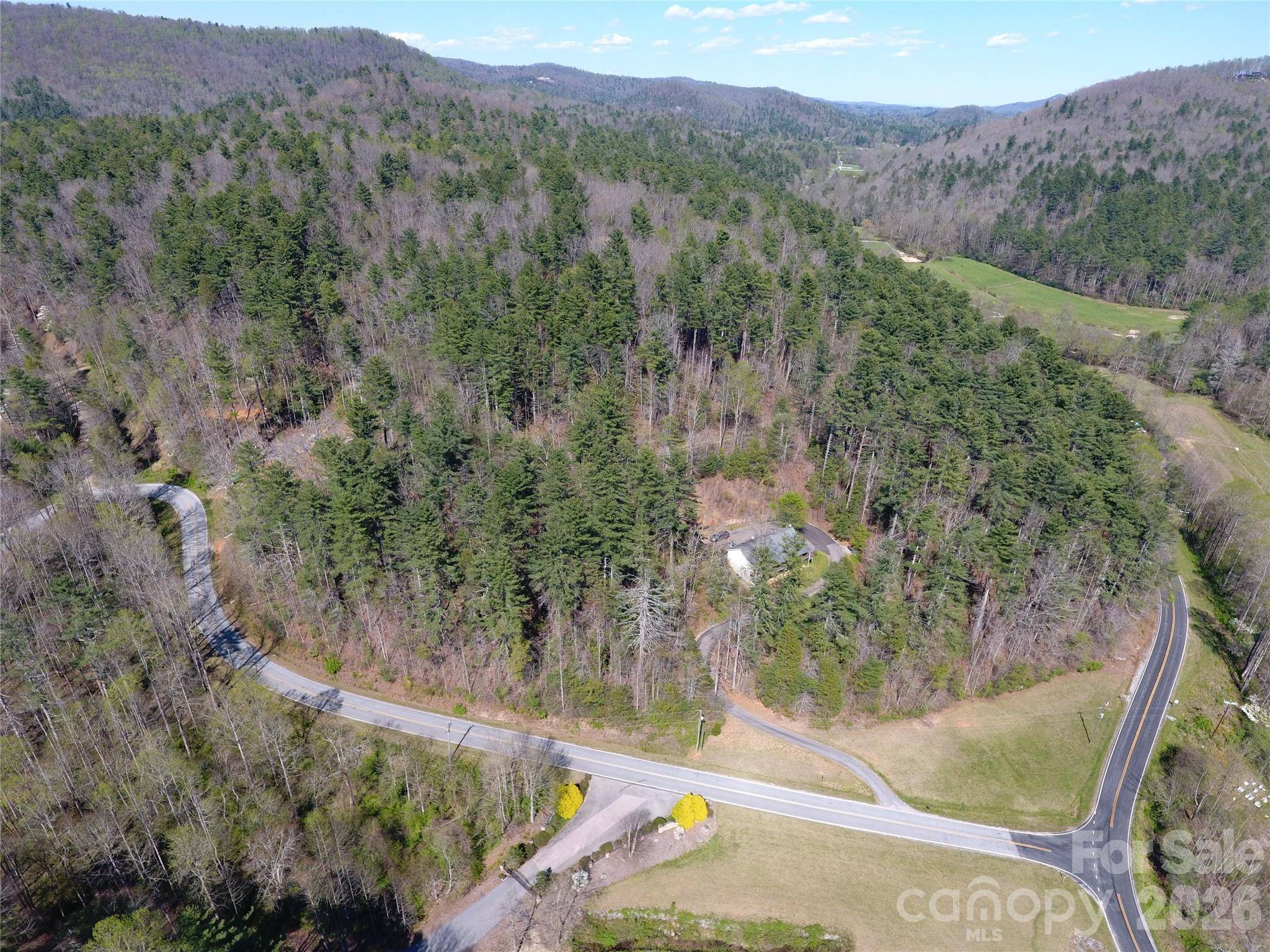 0000 Rock Creek RD, Zirconia, NC 28790