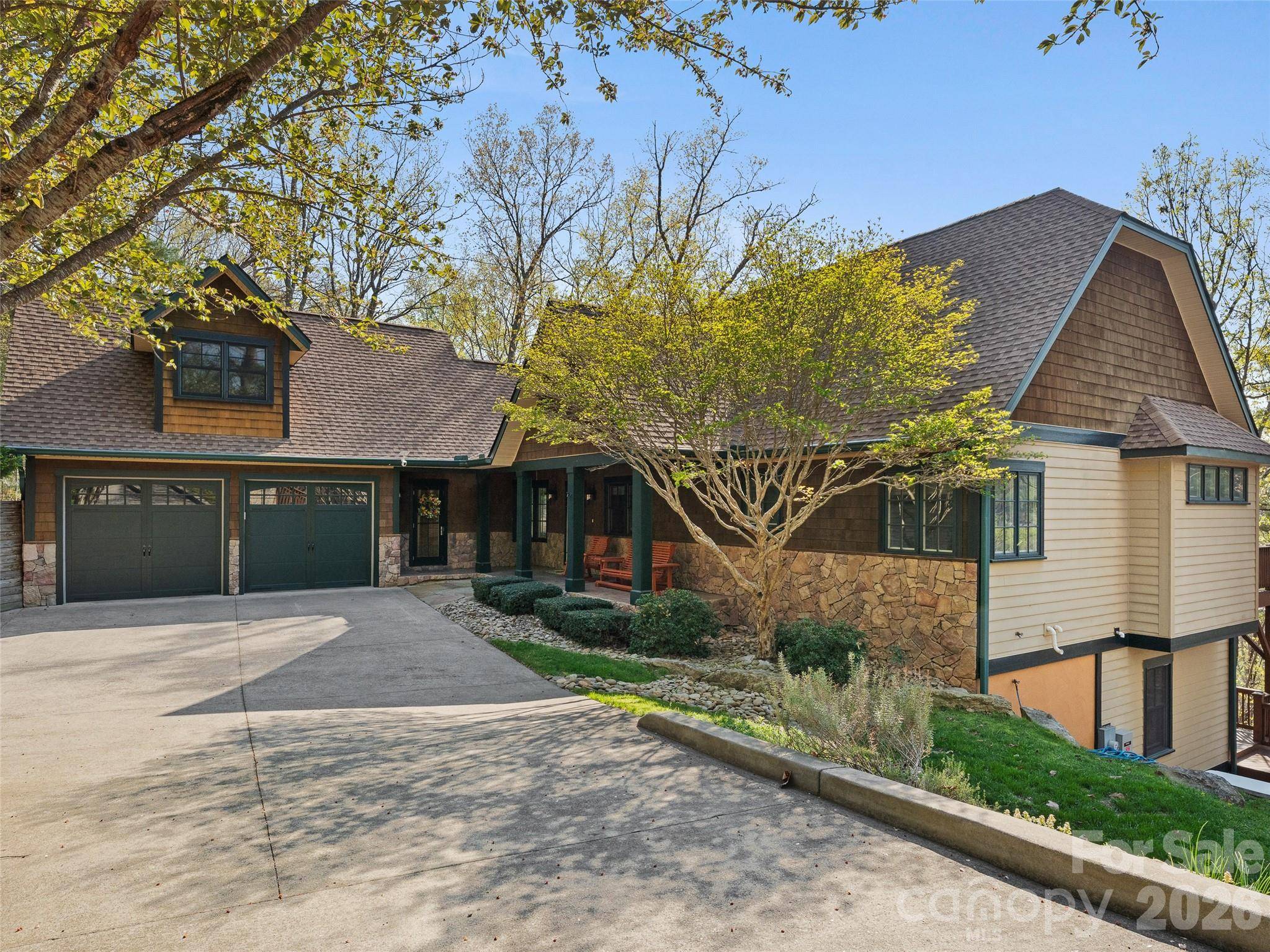 5 Stegall LN, Asheville, NC 28805
