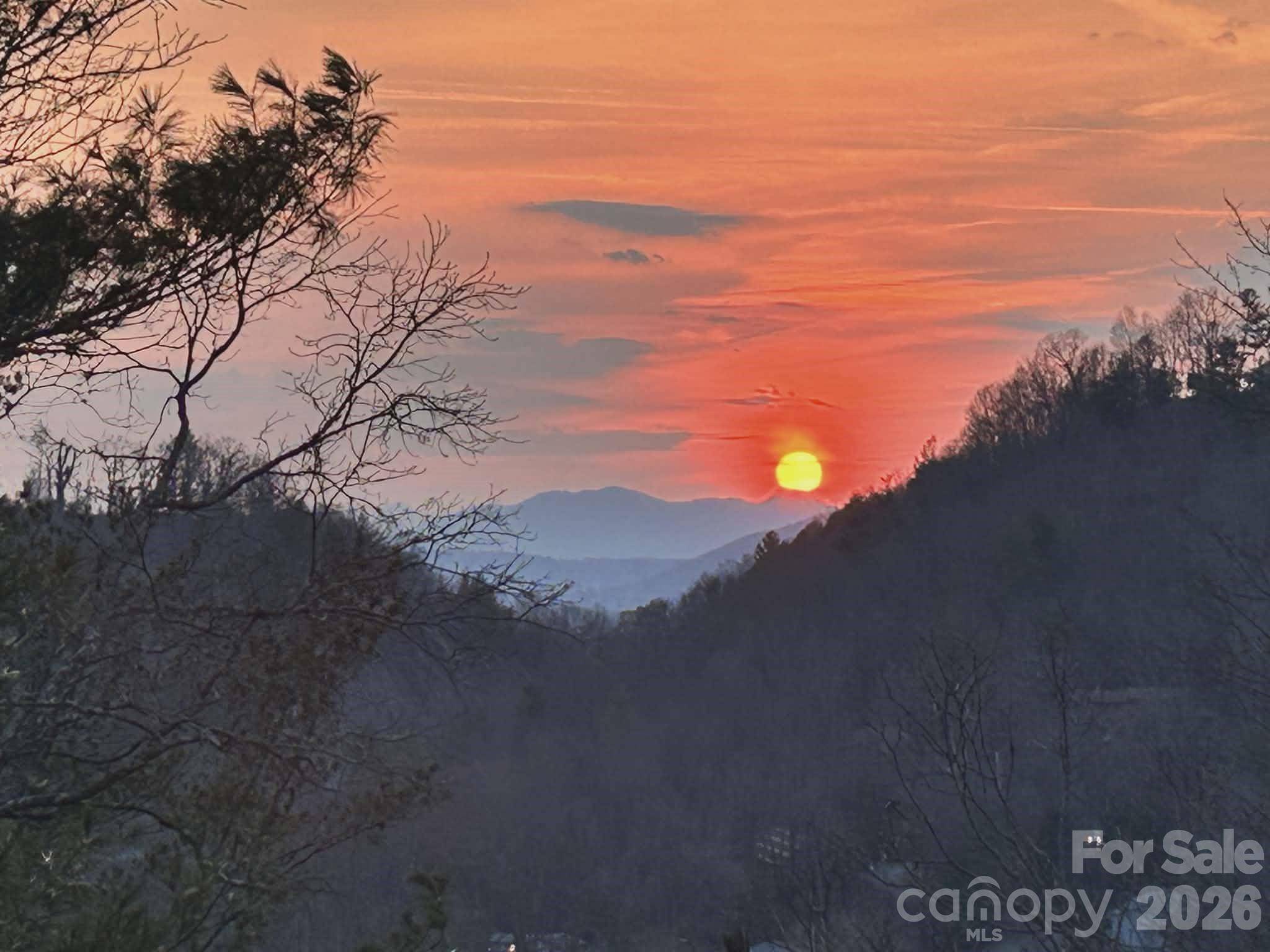 5 Stegall LN, Asheville, NC 28805