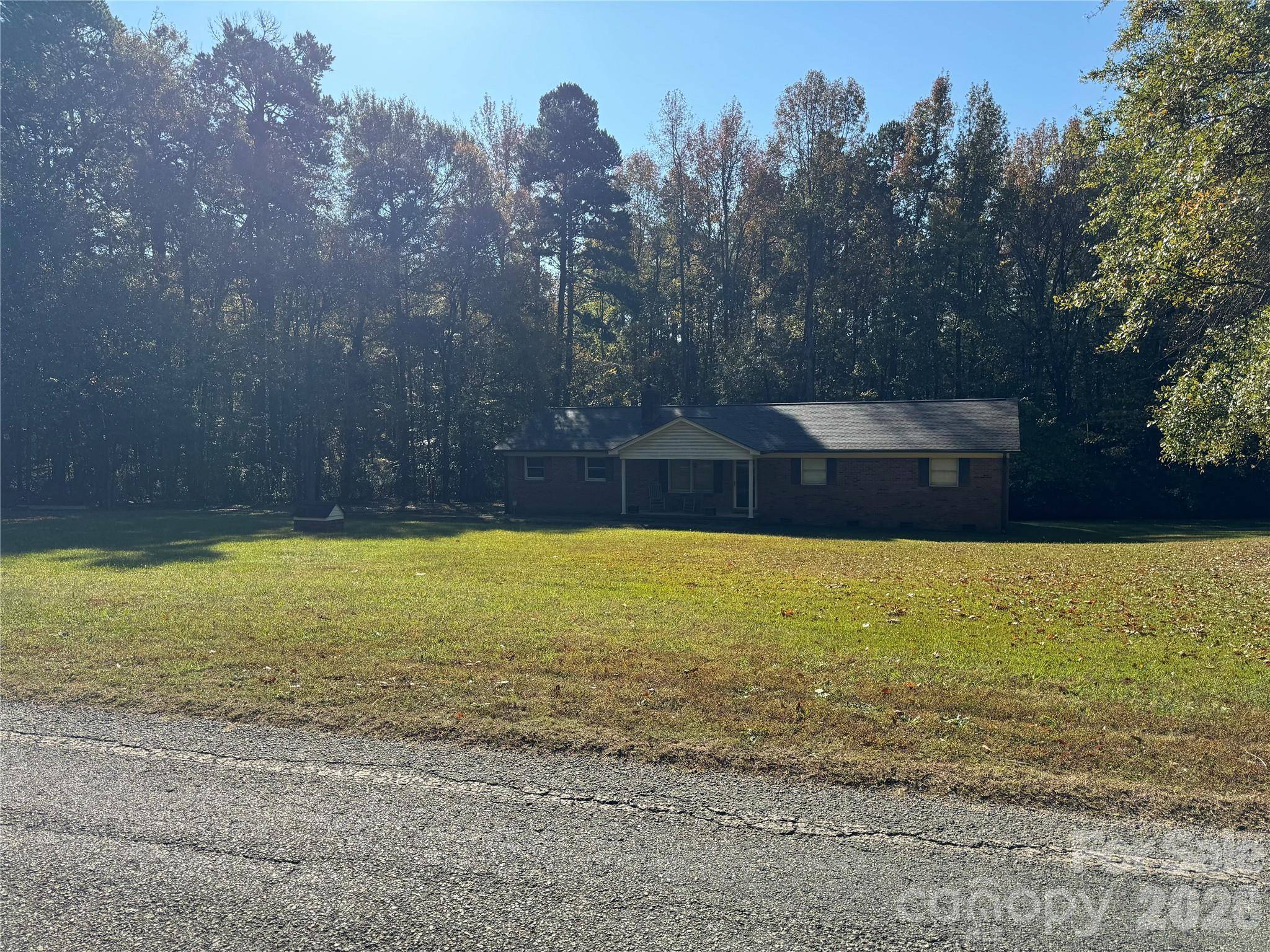 1827 Lawing RD, Charlotte, NC 28216