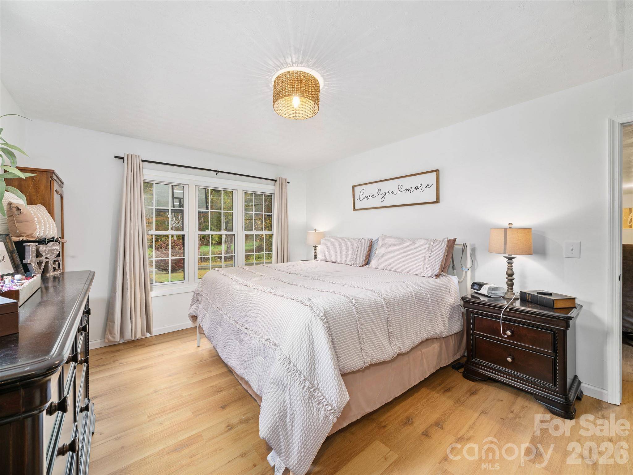 1030 Hughes Gap RD, Bakersville, NC 28705