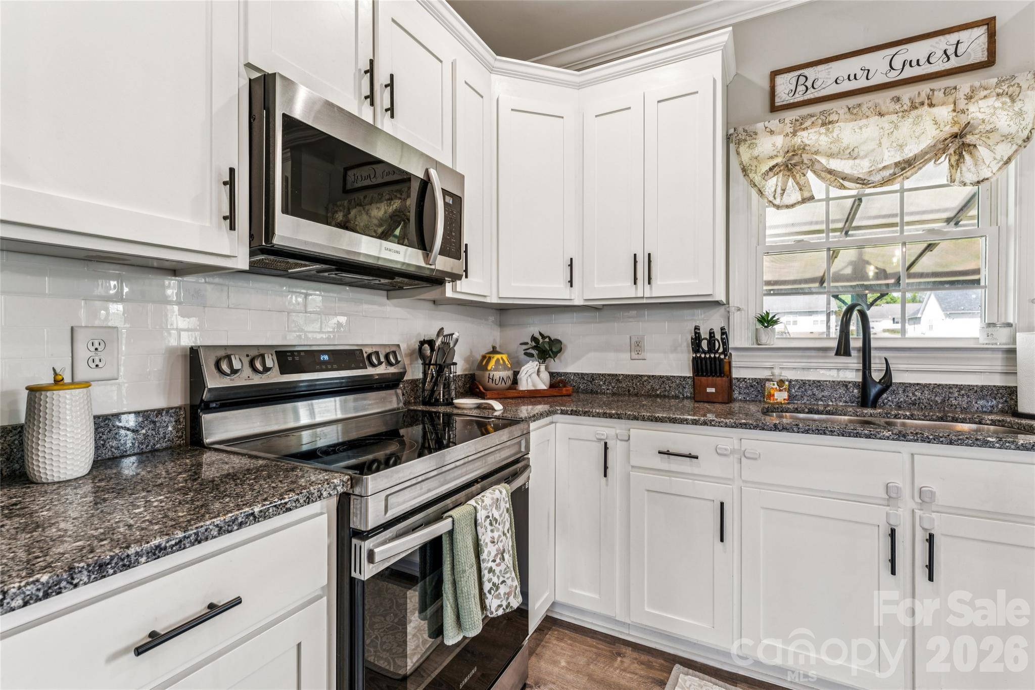 105 E Dundee CT, Statesville, NC 28625