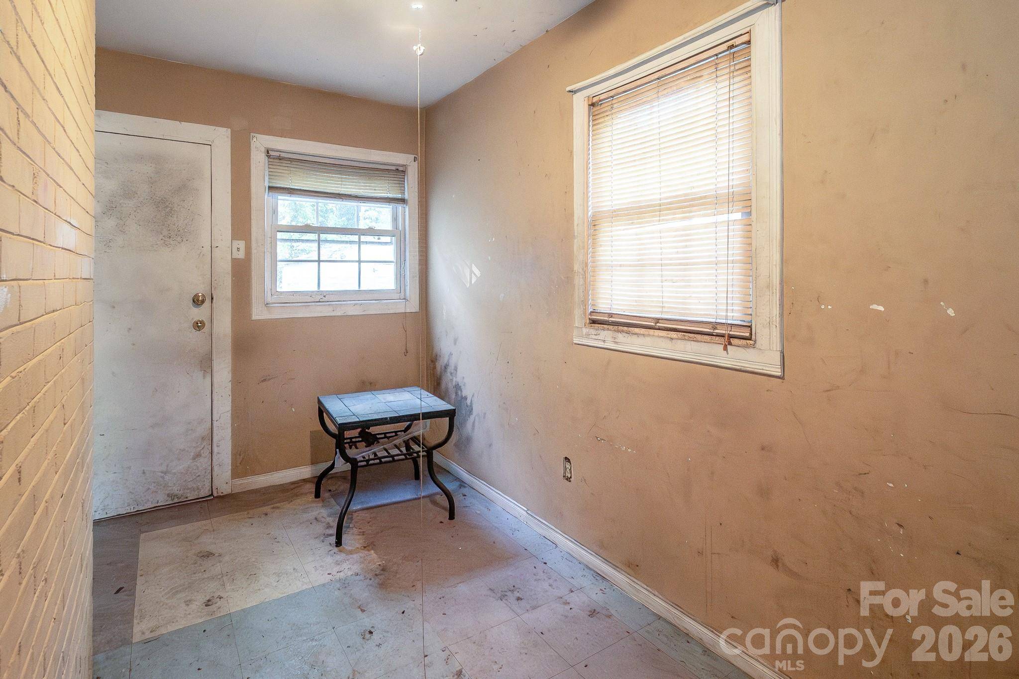 4430 W Tyvola RD, Charlotte, NC 28208