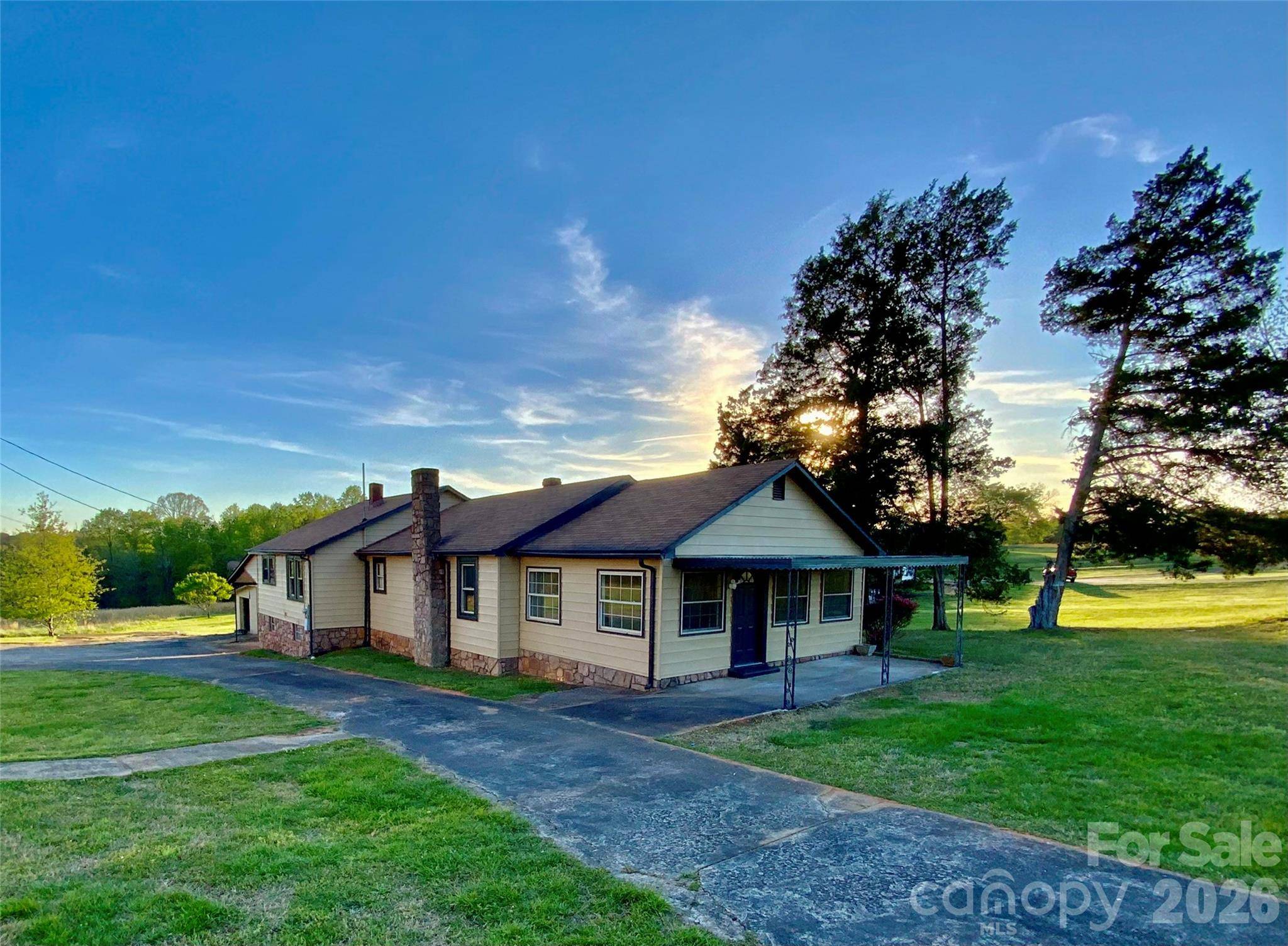 310 Horn Bottom RD, Forest City, NC 28043