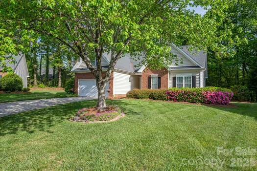 1614 Iverness CT, Gastonia, NC 28056