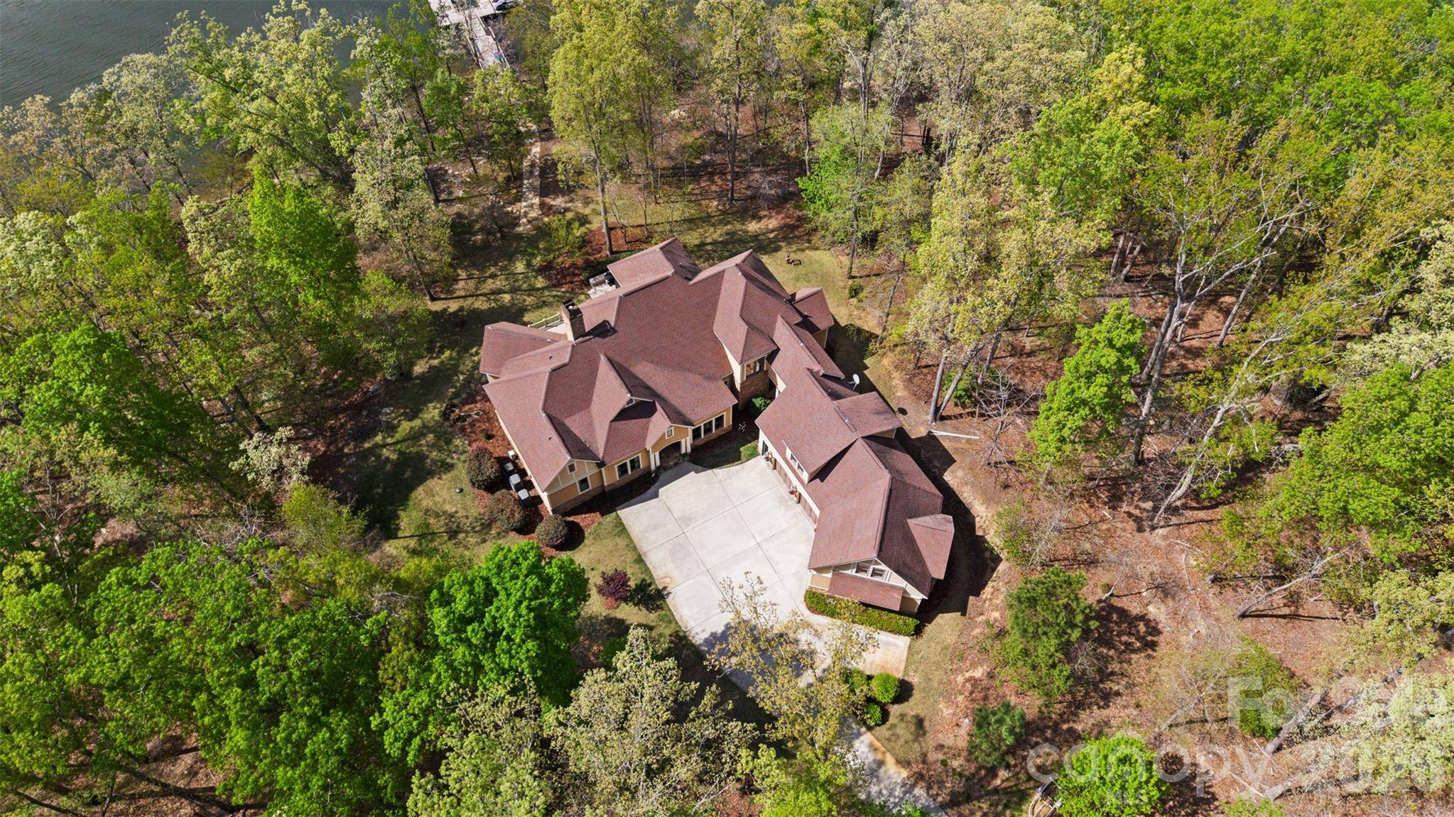 2312 Rocky Cove LN, Denton, NC 27239