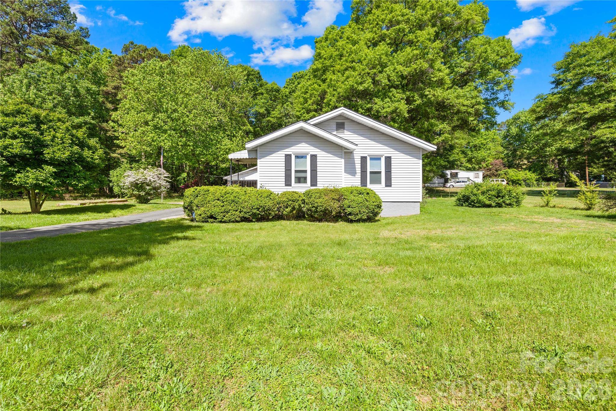 213 Ledford DR, Gastonia, NC 28056