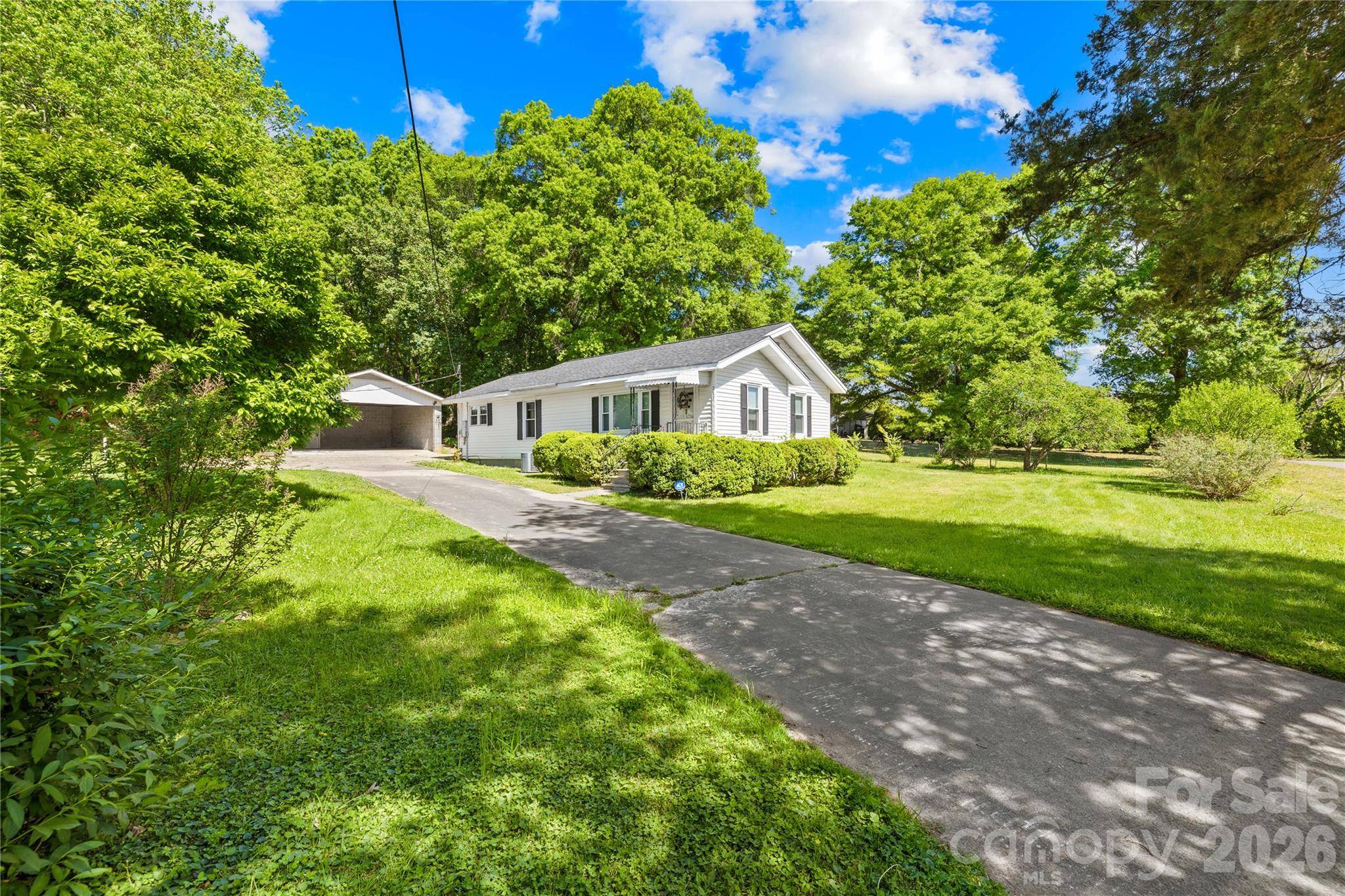 213 Ledford DR, Gastonia, NC 28056