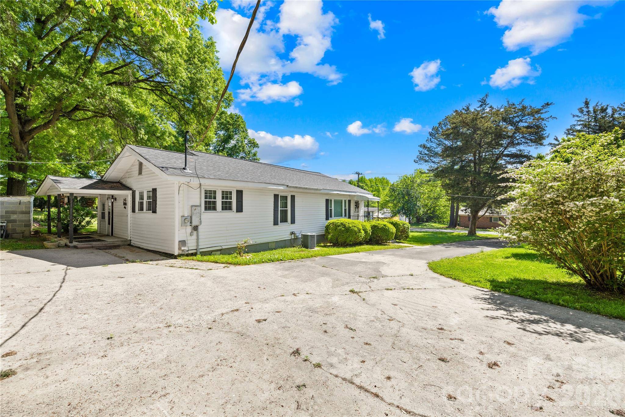 213 Ledford DR, Gastonia, NC 28056