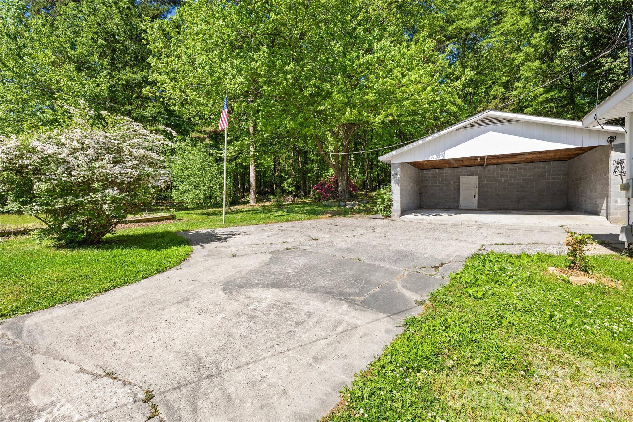 213 Ledford DR, Gastonia, NC 28056
