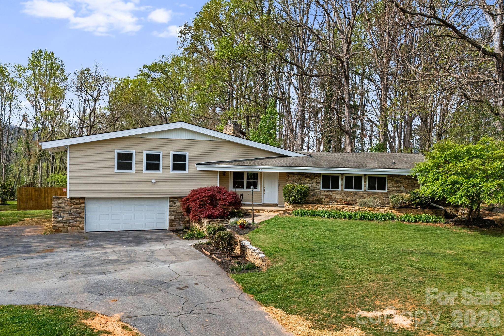 87 W Oakview RD, Asheville, NC 28806