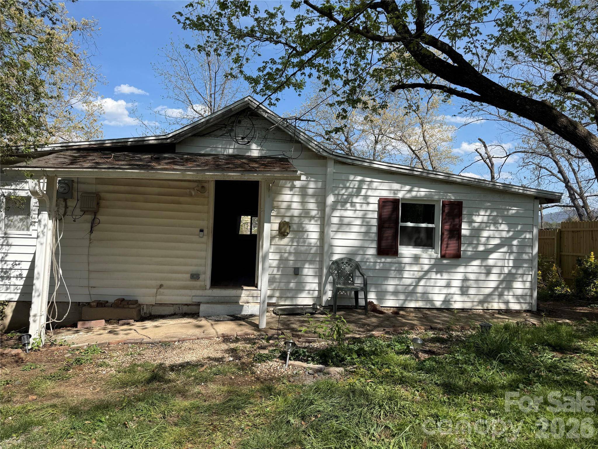 5A Warren AVE, Asheville, NC 28803