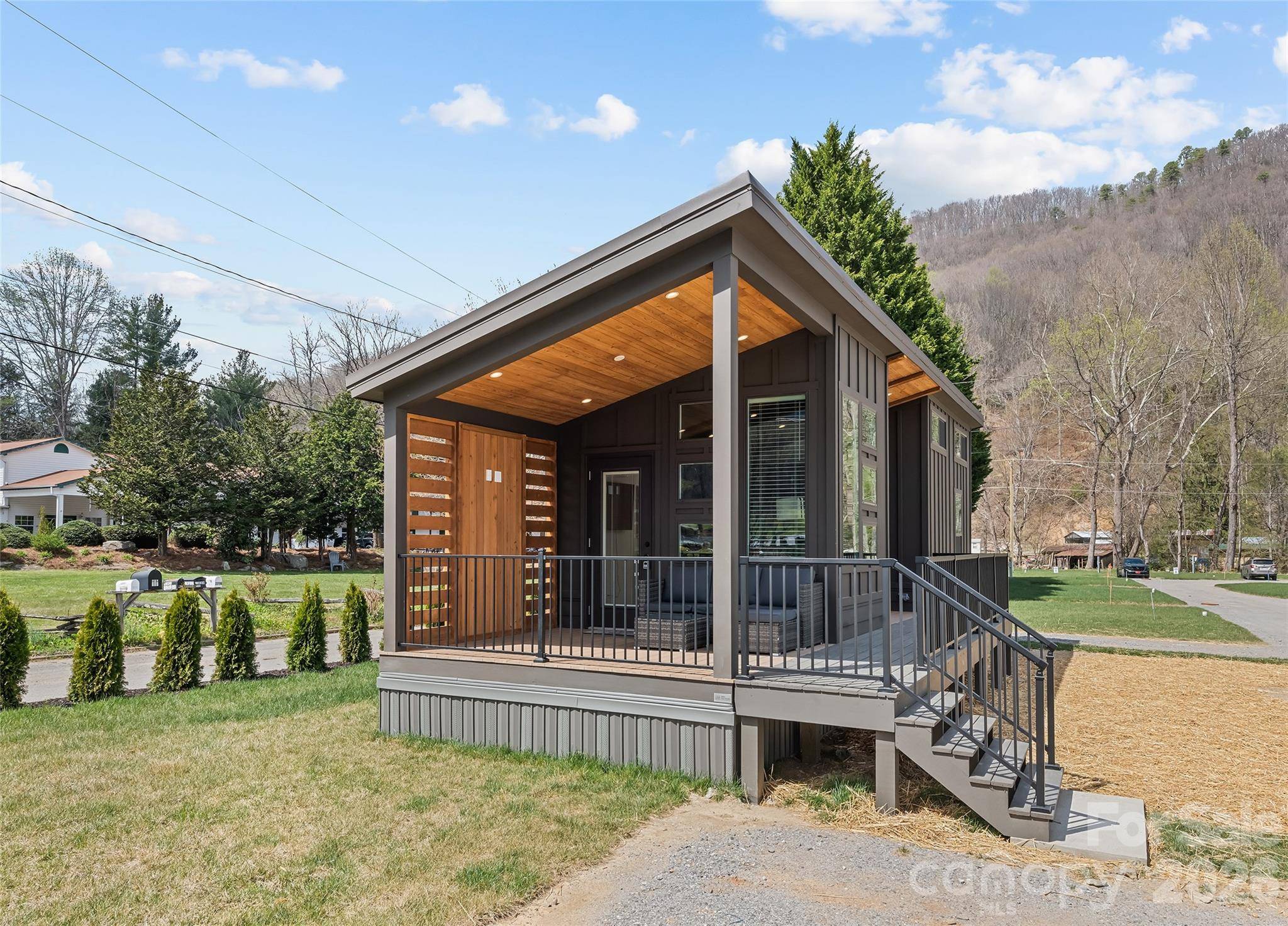 25 Getaway LN #1, Maggie Valley, NC 28751