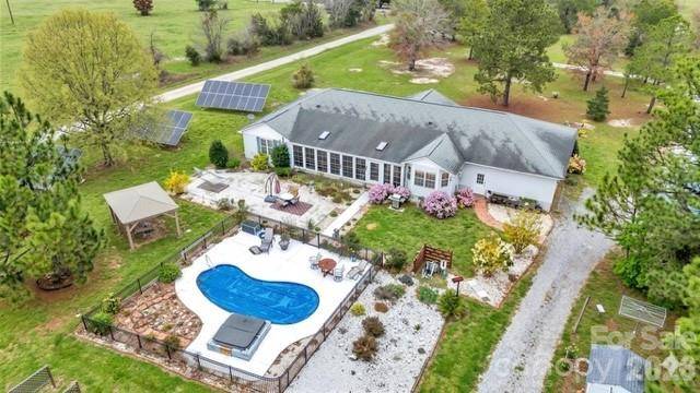 1035 Mcmillan RD, Cheraw, SC 29520