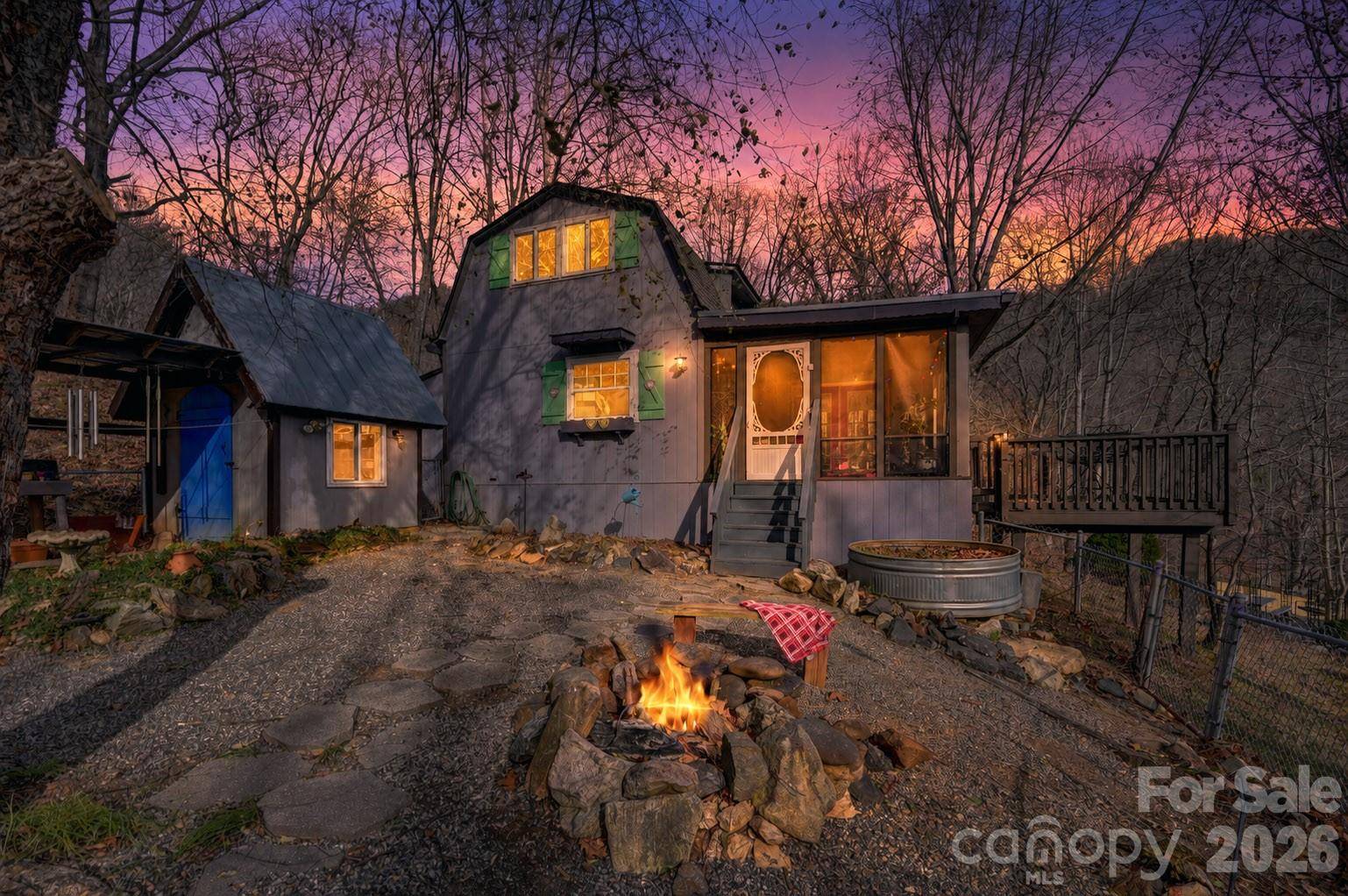 90 Davidson Gap RD, Leicester, NC 28748
