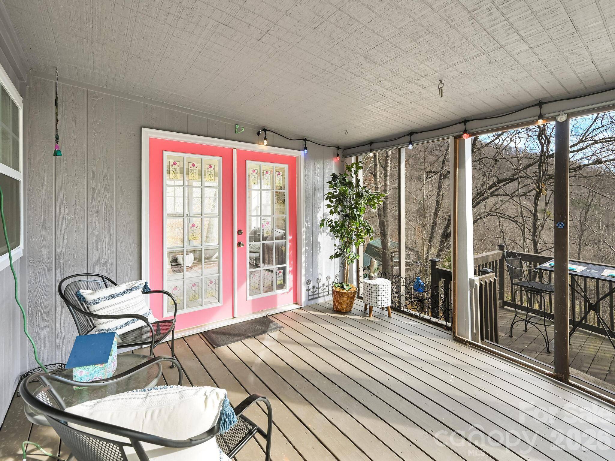 90 Davidson Gap RD, Leicester, NC 28748