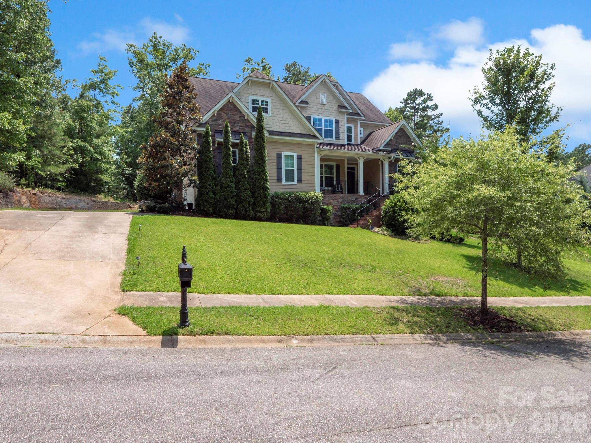 242 Wren Creek CIR, Blythewood, SC 29016