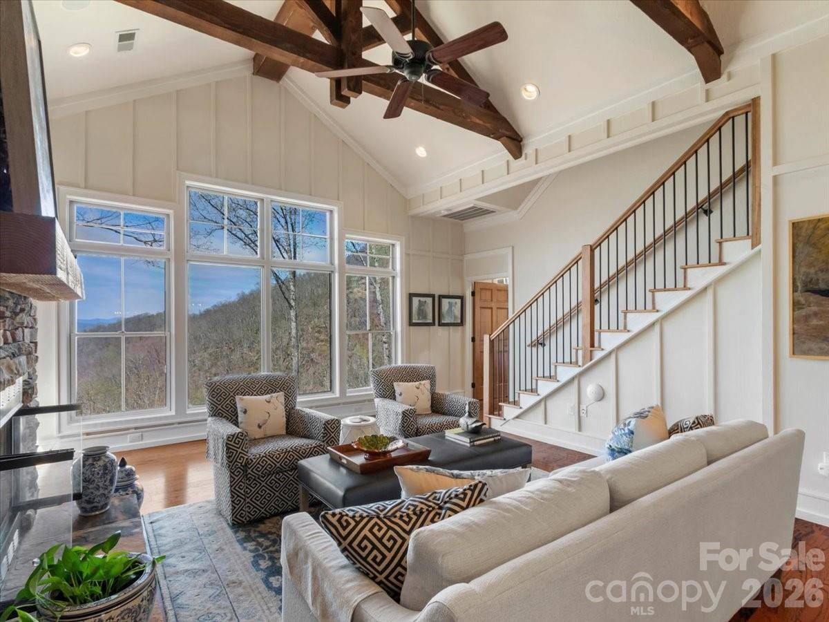 45 Creekside WAY #I301, Burnsville, NC 28714