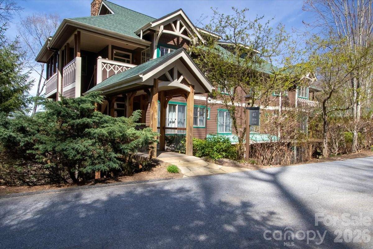 45 Creekside WAY #I301, Burnsville, NC 28714