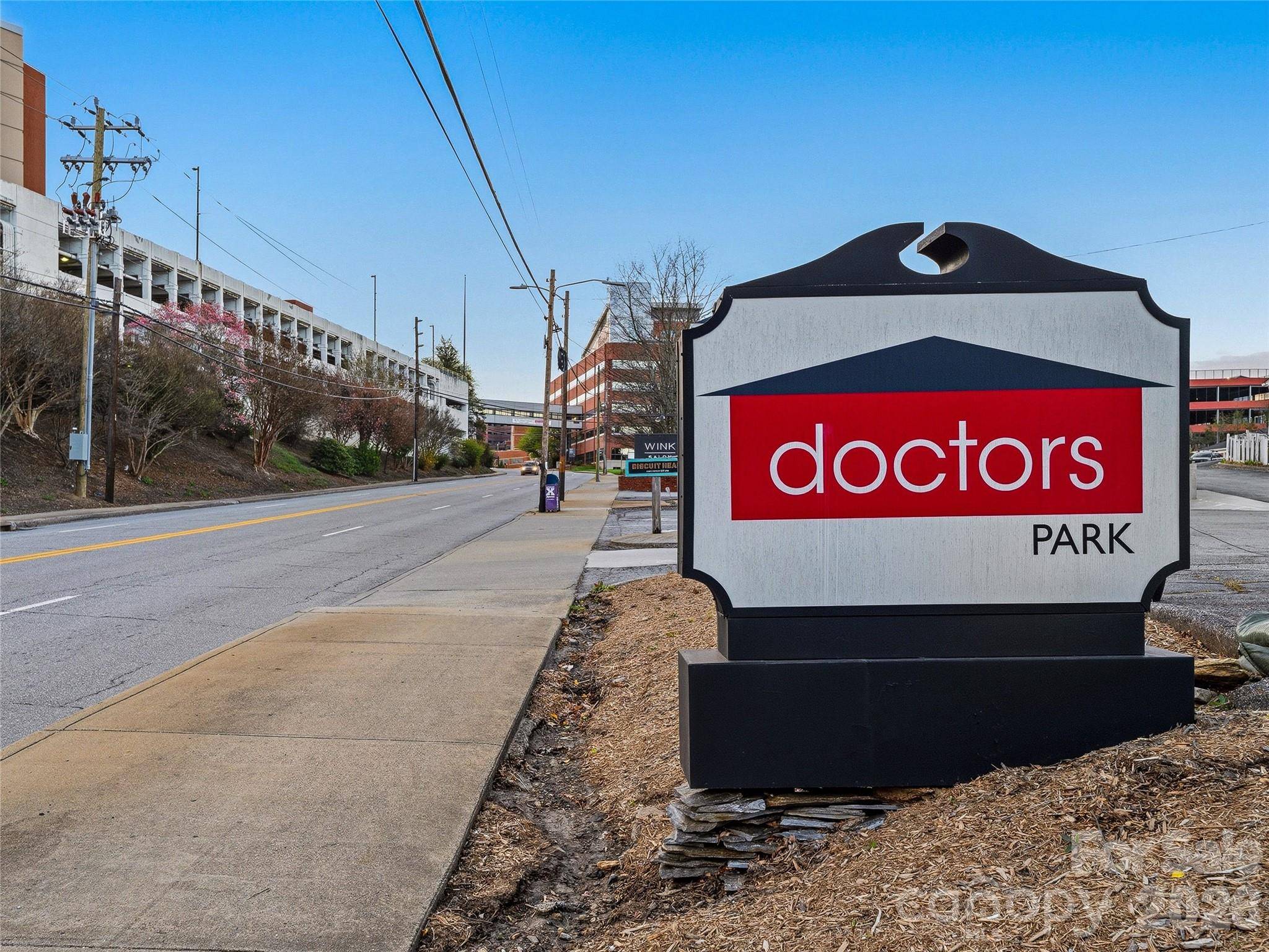 5 Doctors PARK #H2, Asheville, NC 28801