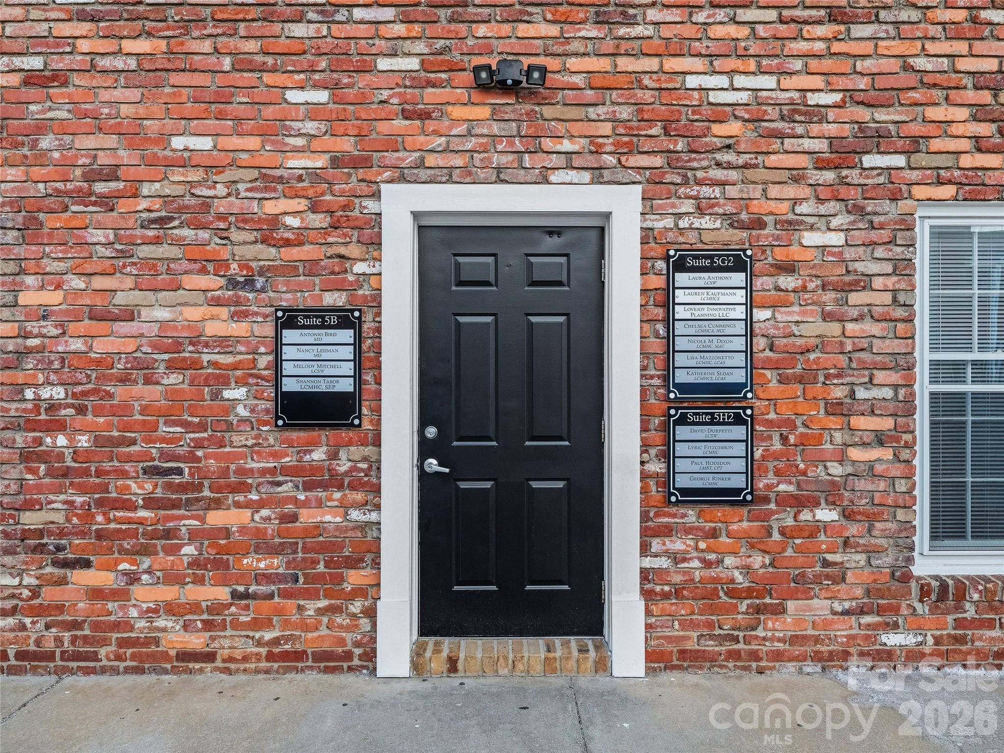 5 Doctors PARK #H2, Asheville, NC 28801