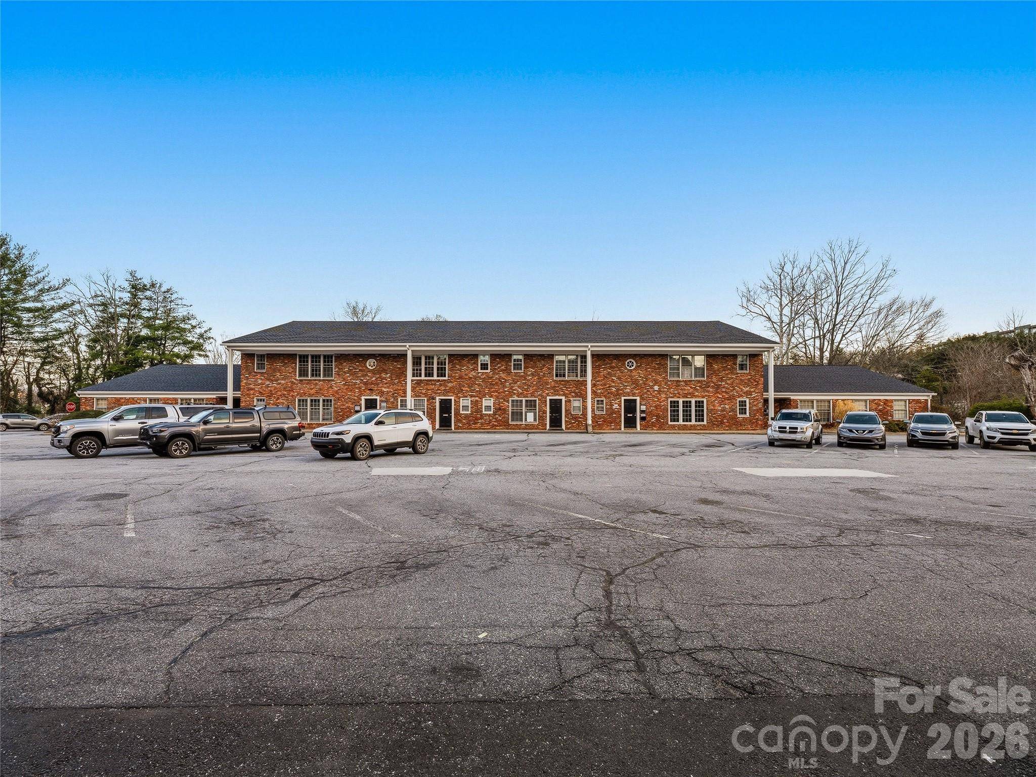 5 Doctors PARK #H2, Asheville, NC 28801
