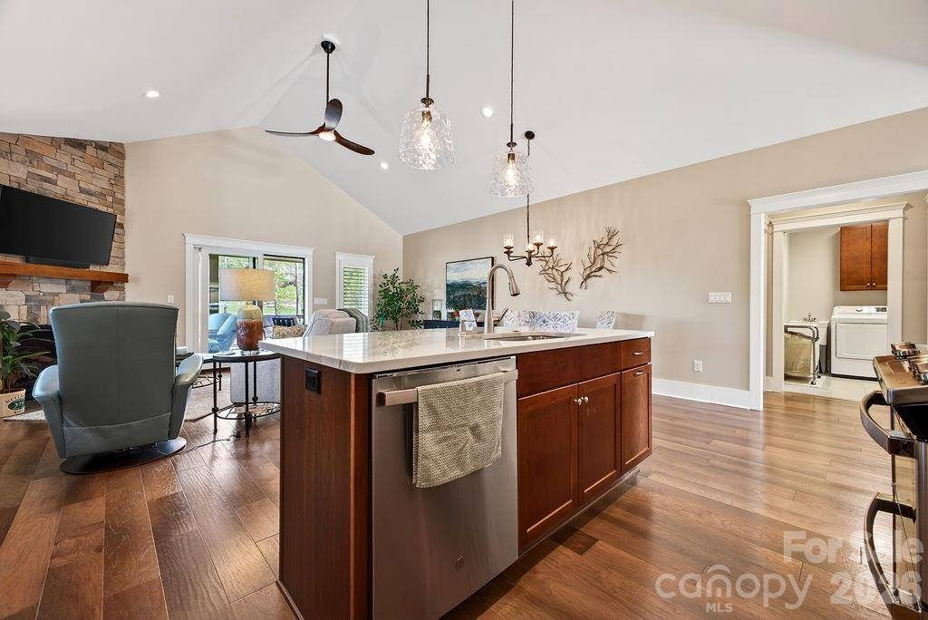 202 Sports Village DR, Hendersonville, NC 28739