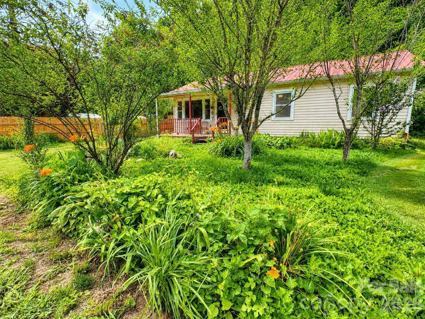 522 Old Us 70 HWY W, Old Fort, NC 28762