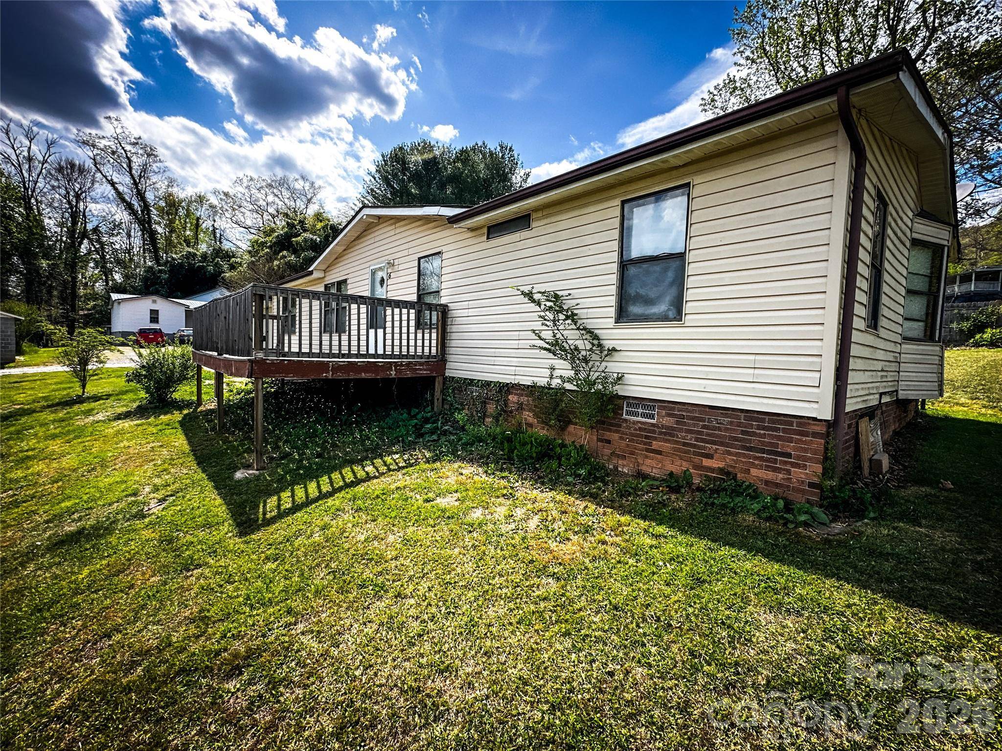 6 Lake Eden CIR, Black Mountain, NC 28711