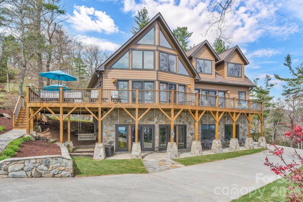 7054 Grandview CIR, Newland, NC 28657