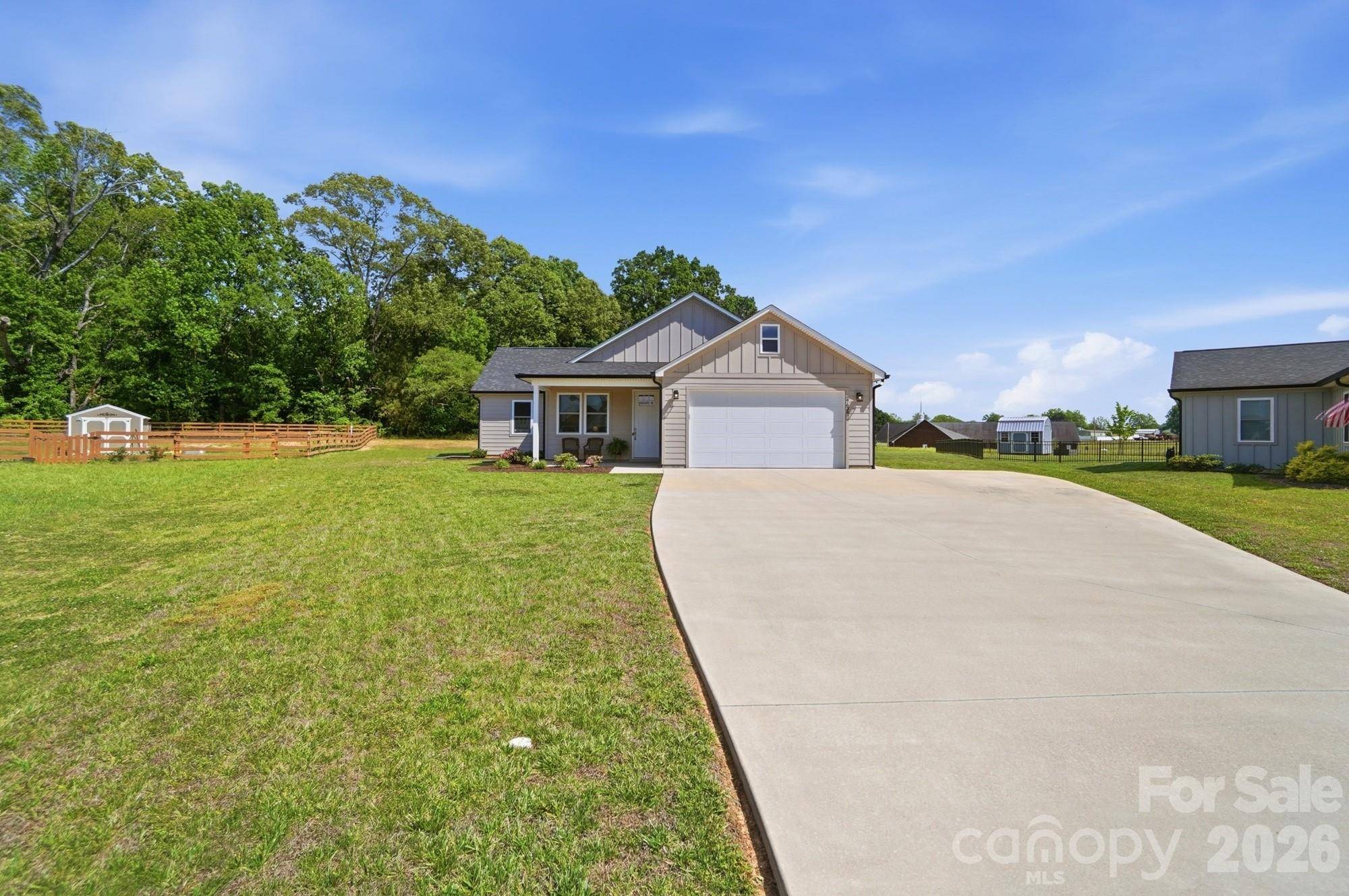 27636 Taylor LN, Albemarle, NC 28001