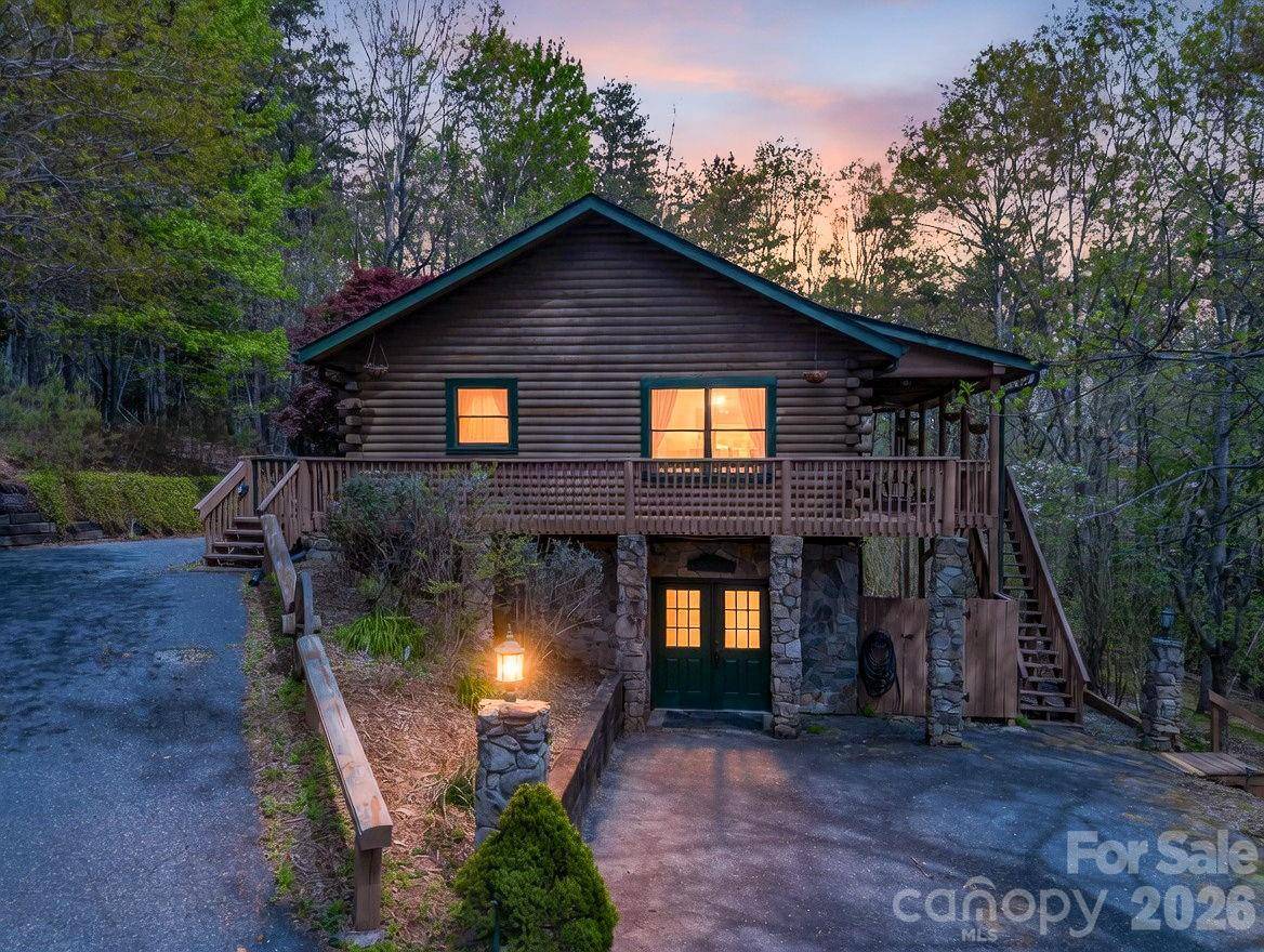 233 Shumont Estates RD, Lake Lure, NC 28746