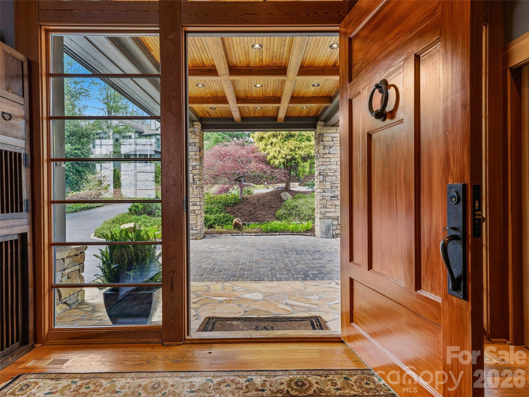 1000 McFarlane WAY, Hendersonville, NC 28739