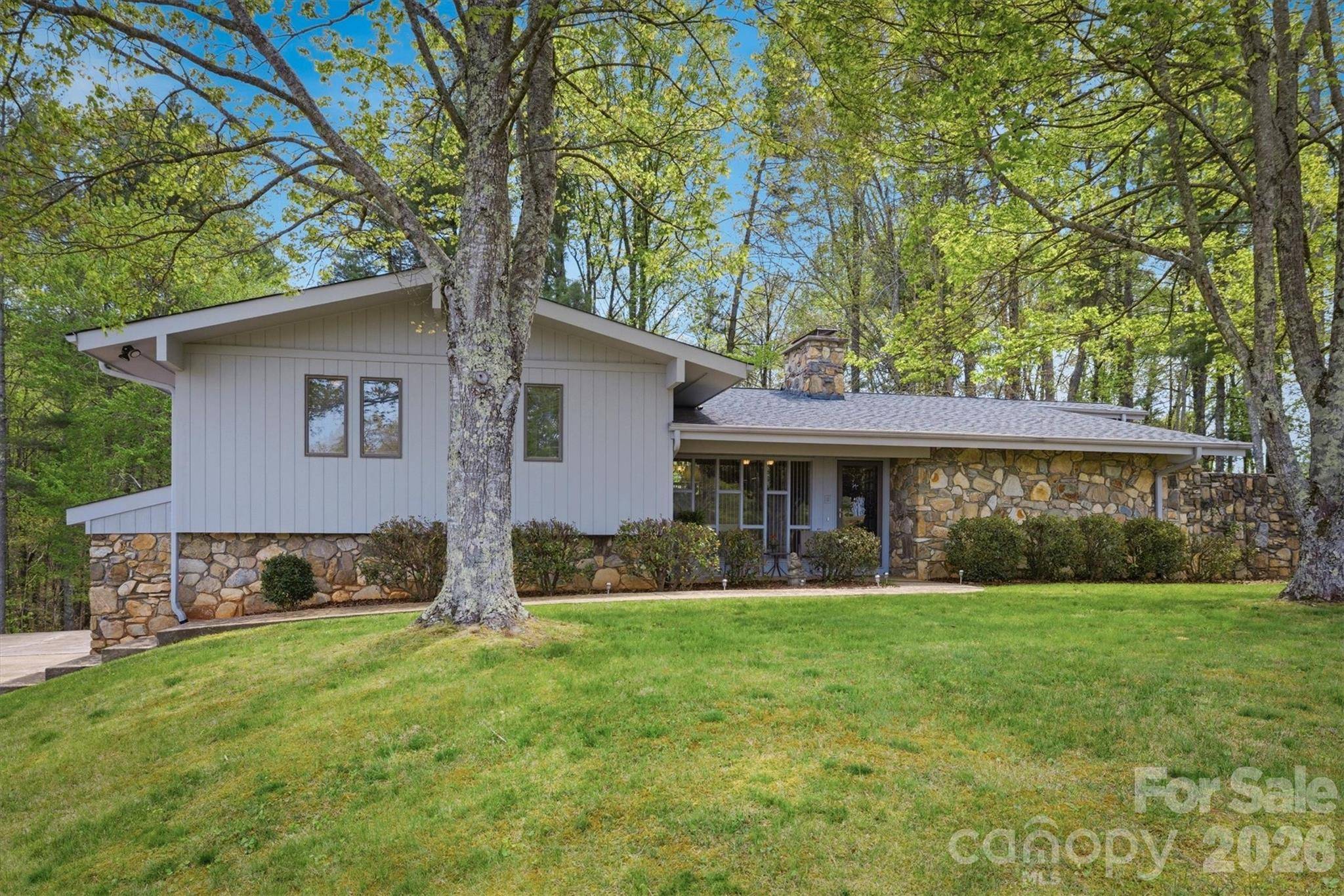 122 Lake Club DR, Nebo, NC 28761