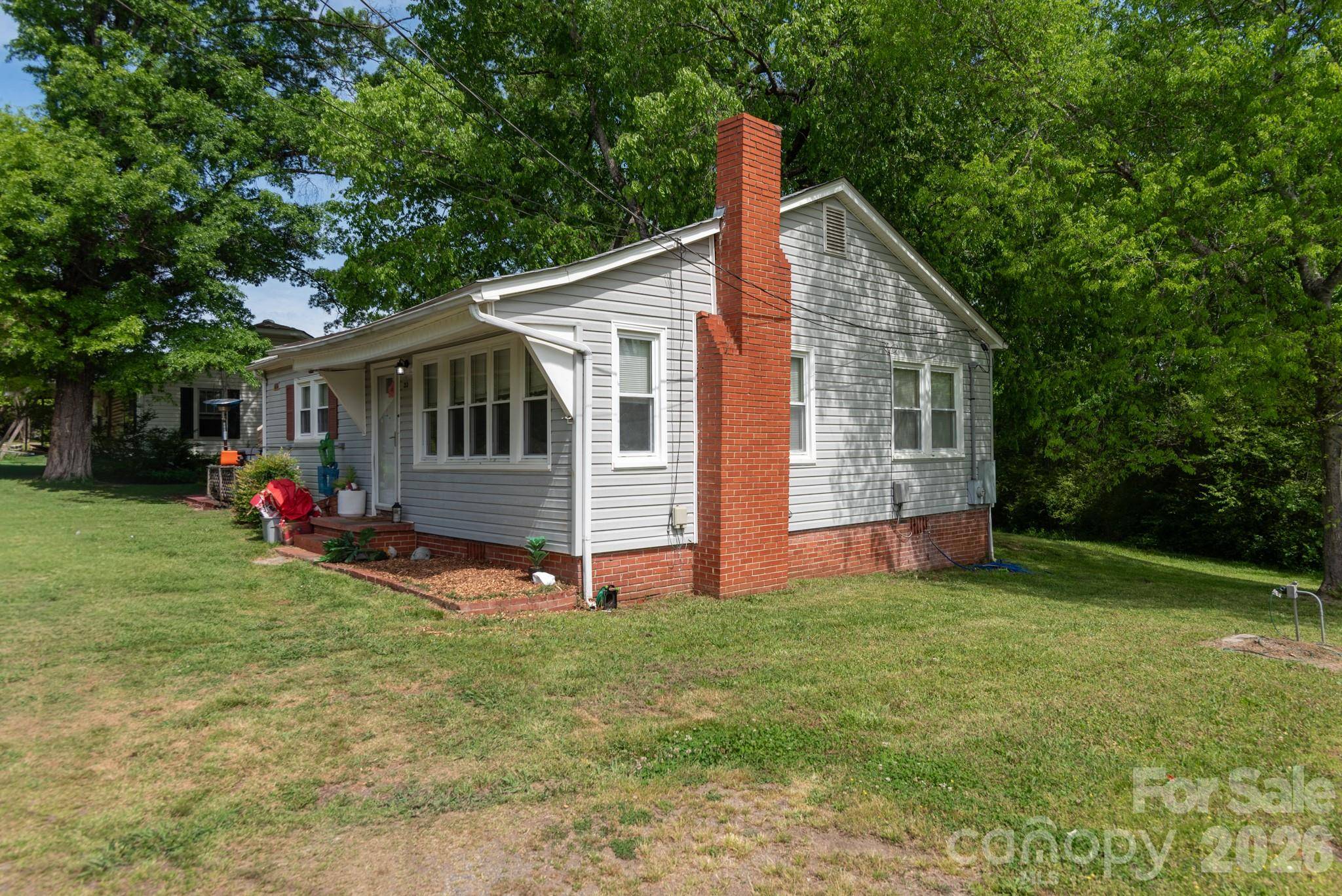 33 Central Heights DR, Concord, NC 28025