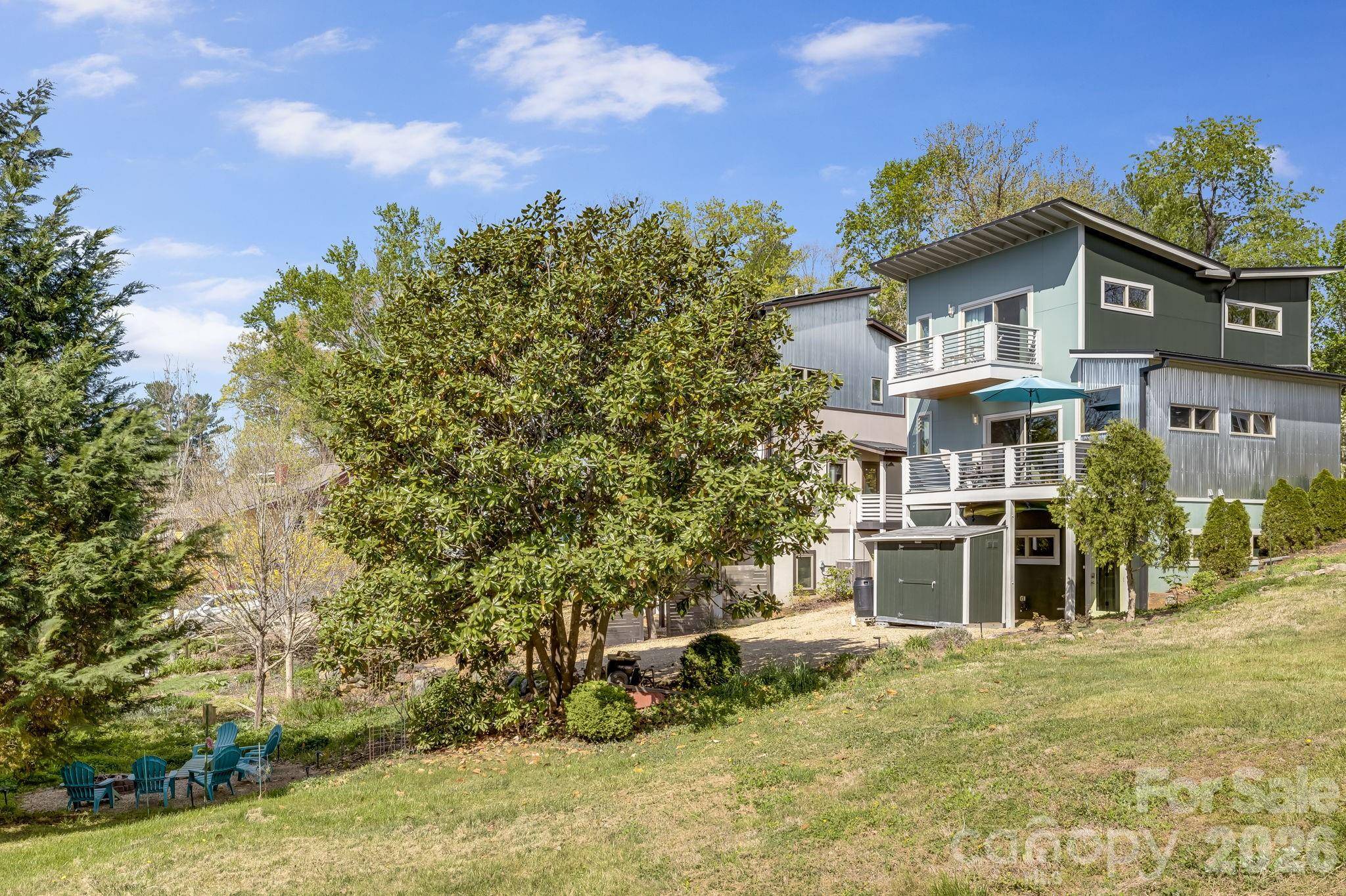 14 Sulphur Springs RD, Asheville, NC 28806