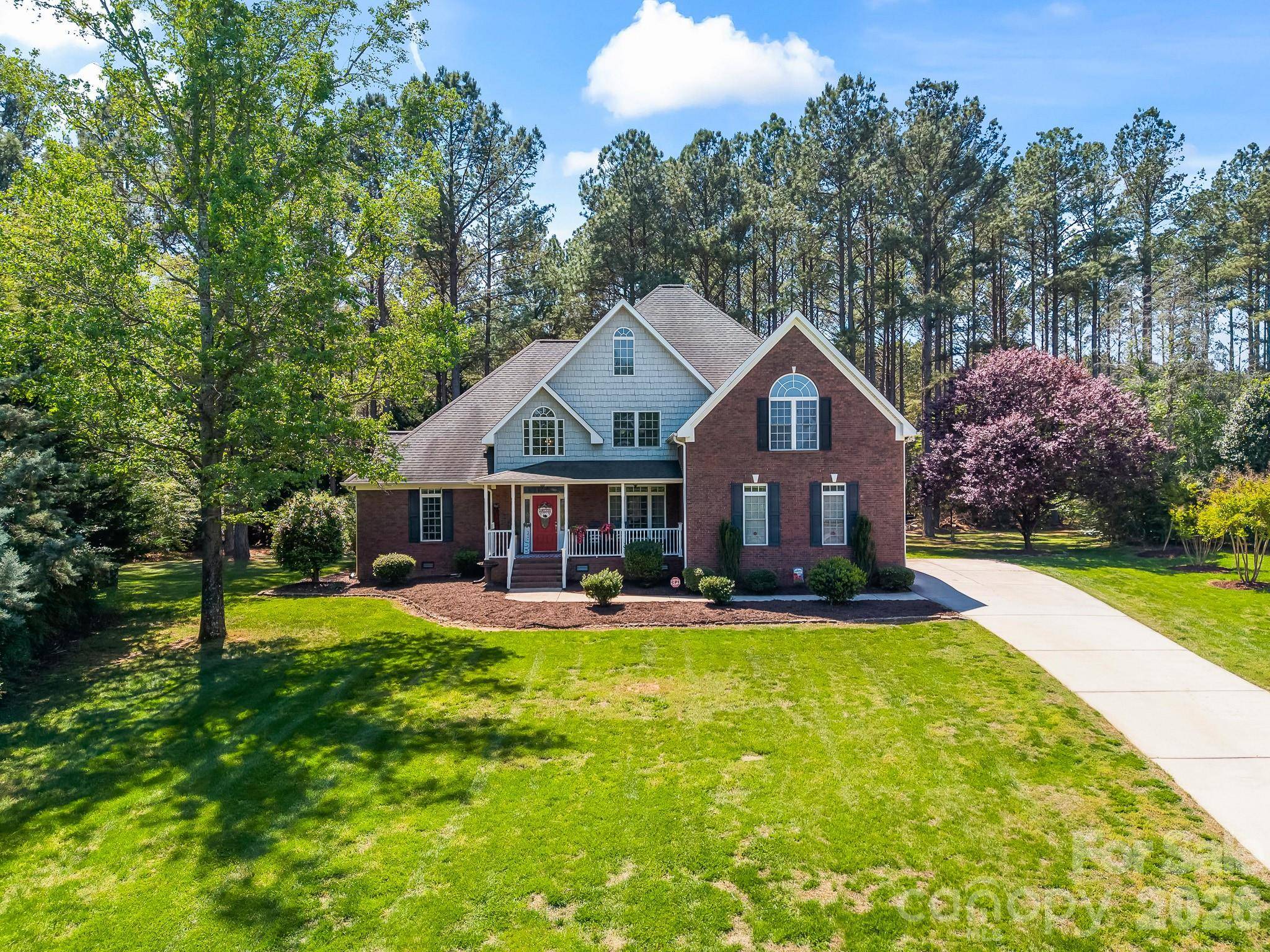 443 Crowders Bluff CT, Clover, SC 29710
