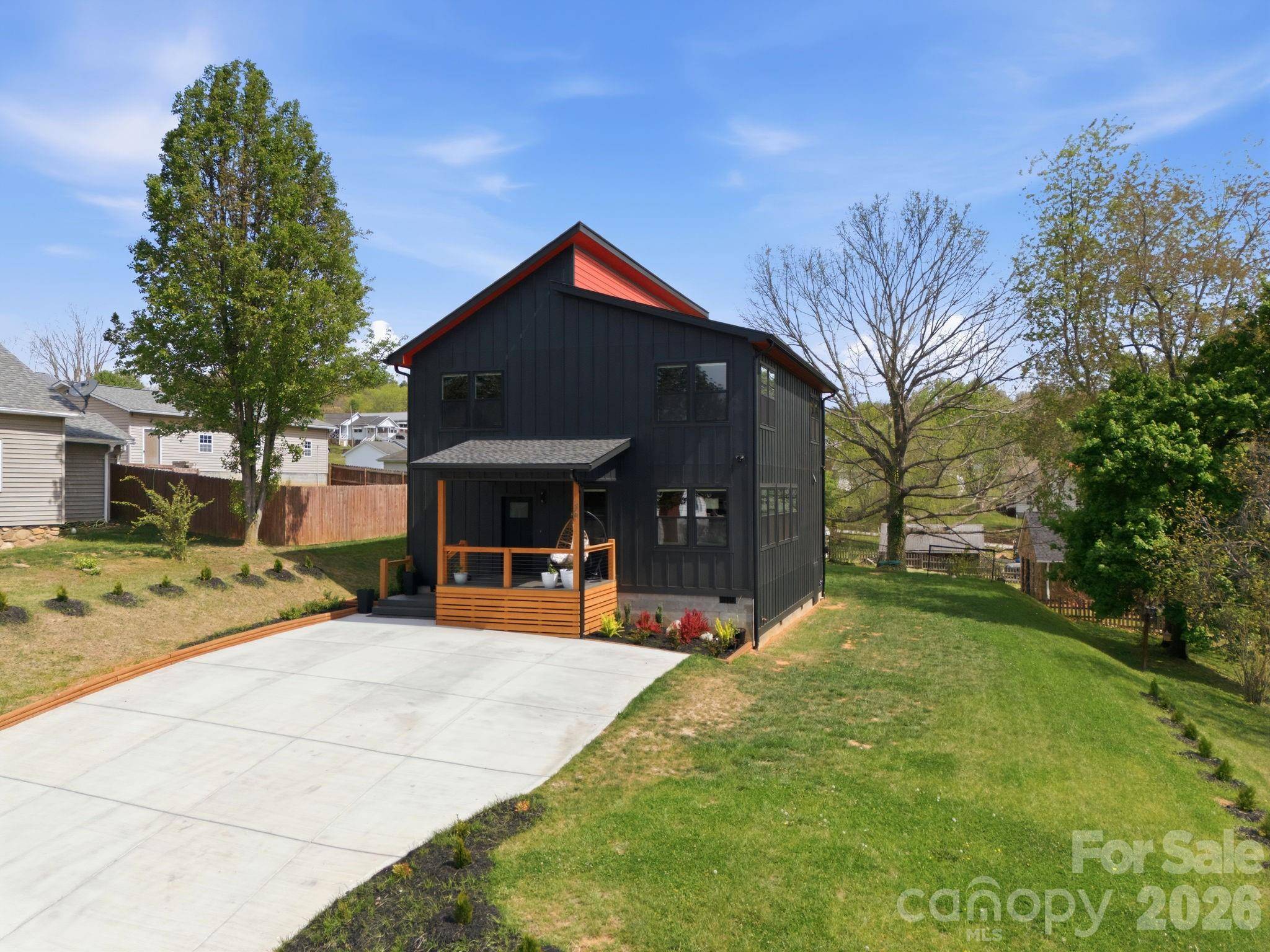 30 First ST, Canton, NC 28716