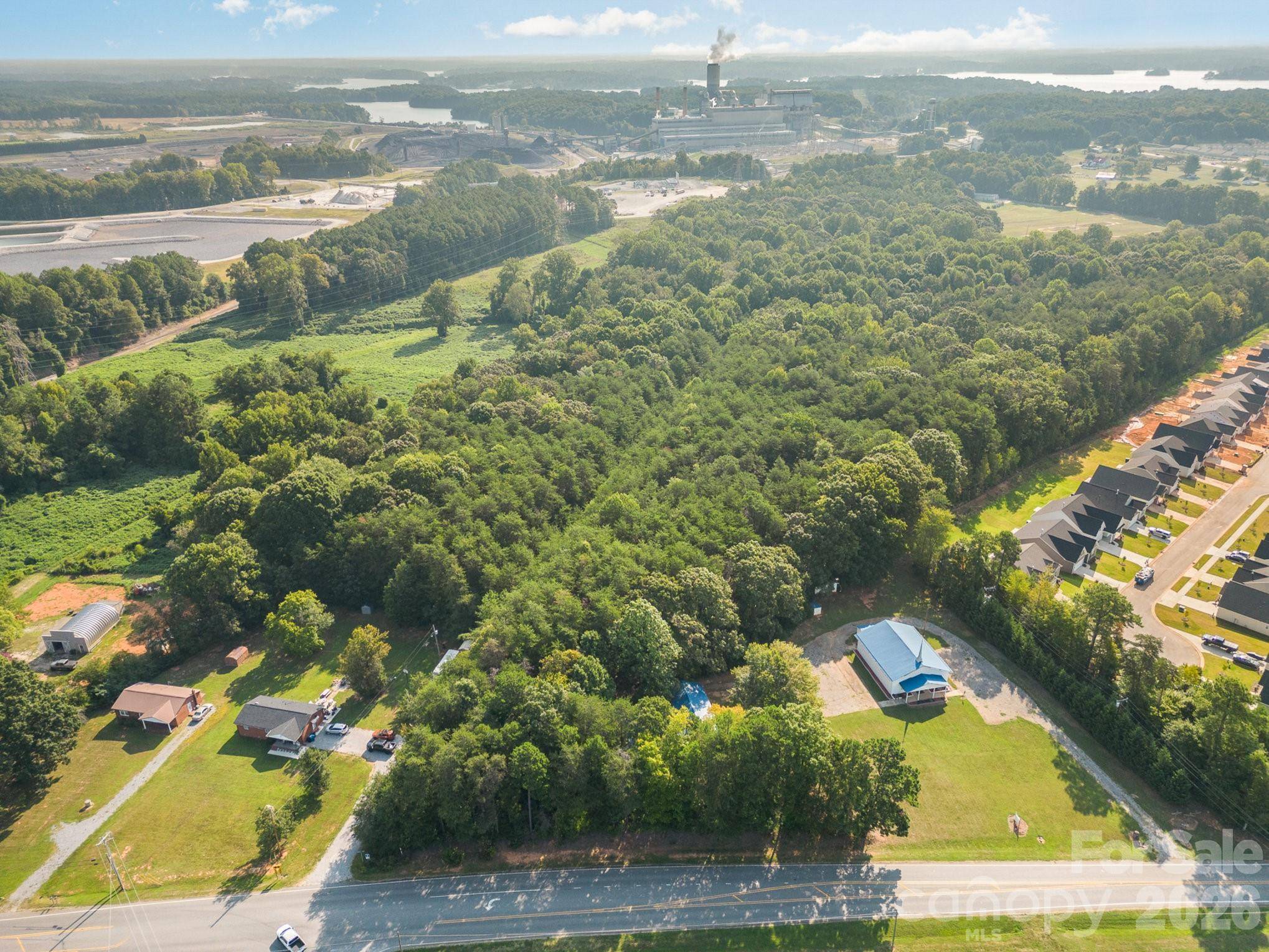 8137 McDonald DR, Sherrills Ford, NC 28673