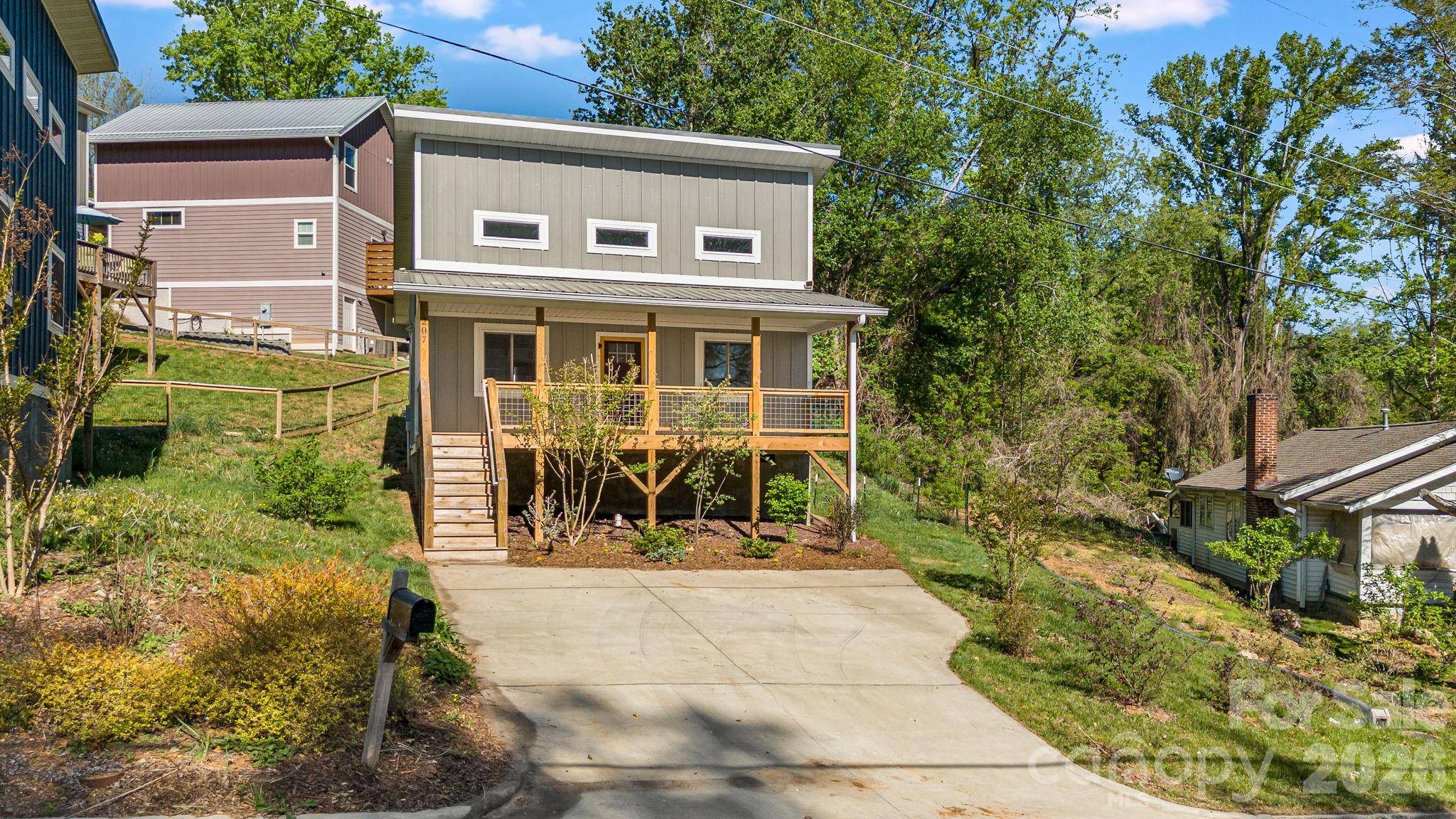 207 Hanover ST, Asheville, NC 28806
