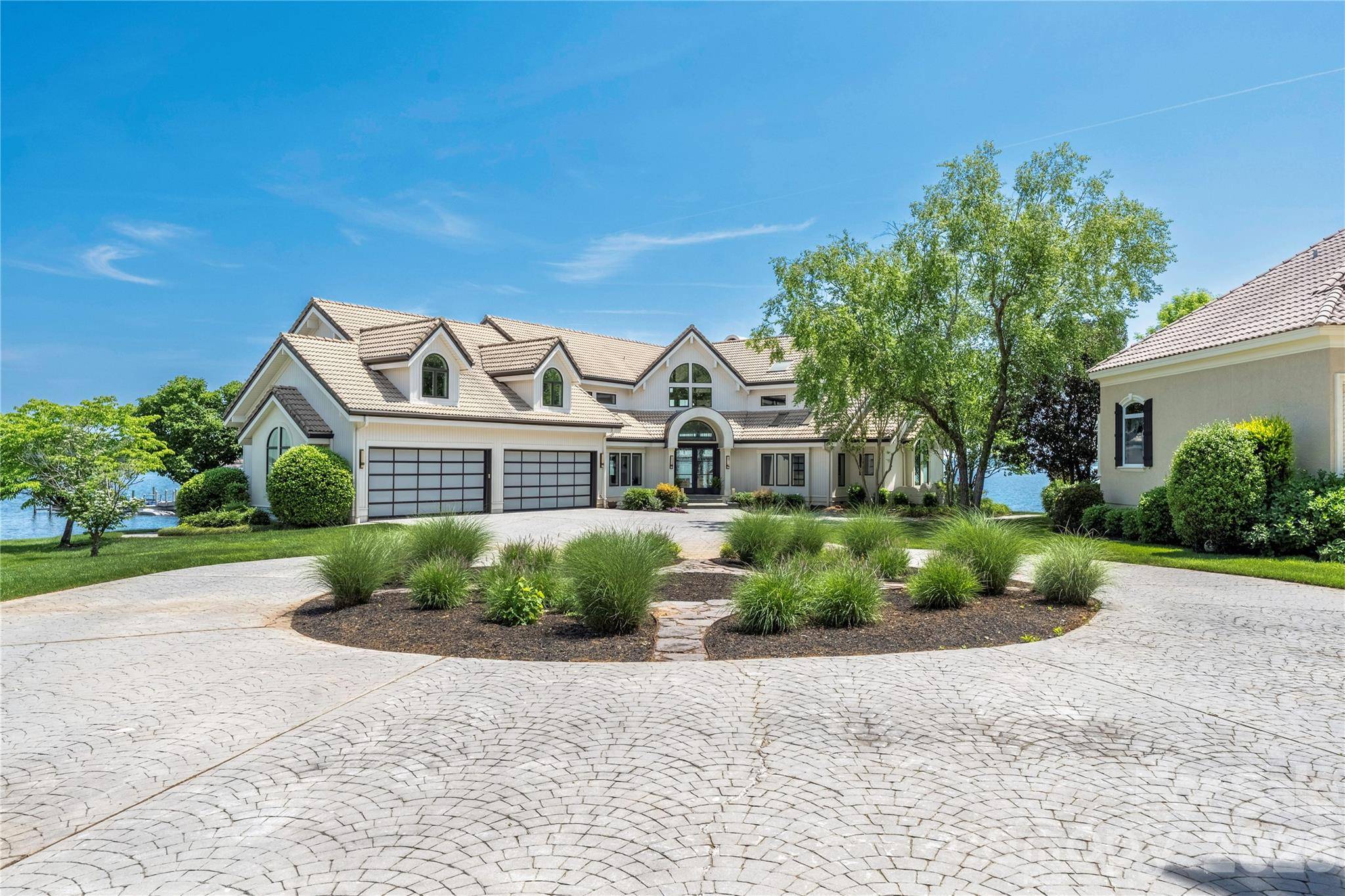 3386 Governors Island DR, Denver, NC 28037