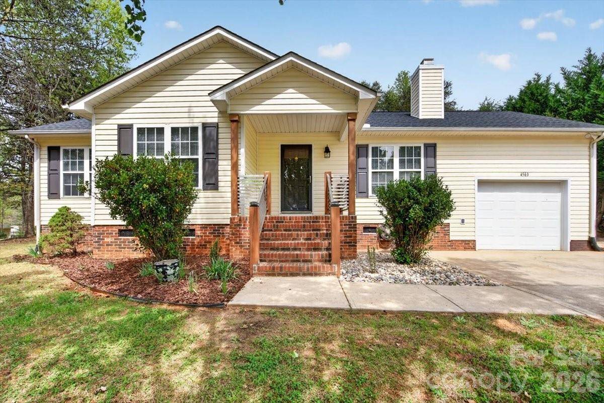4563 Brave AVE, Maiden, NC 28650