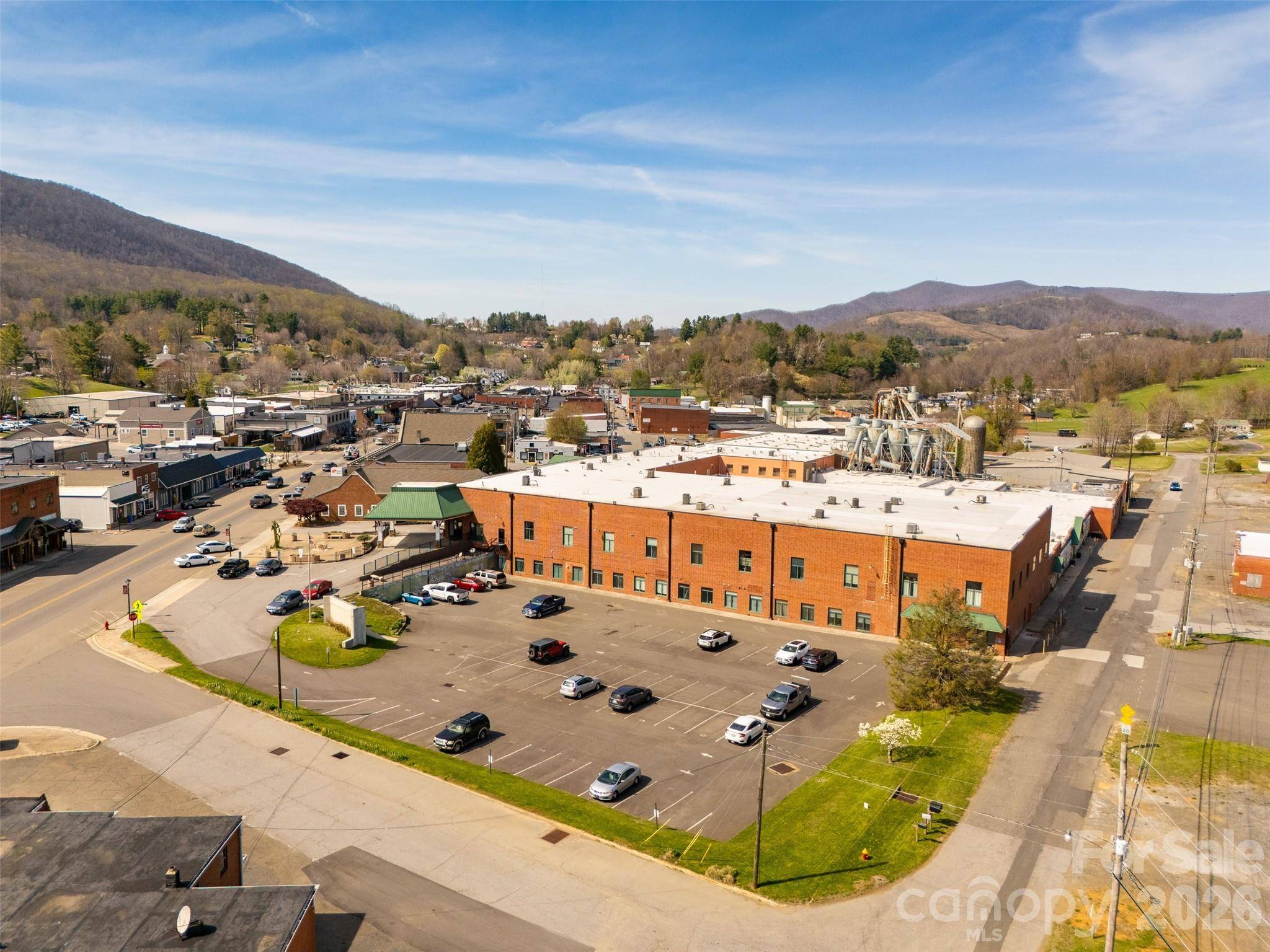 108 Jefferson Station PL, West Jefferson, NC 28694